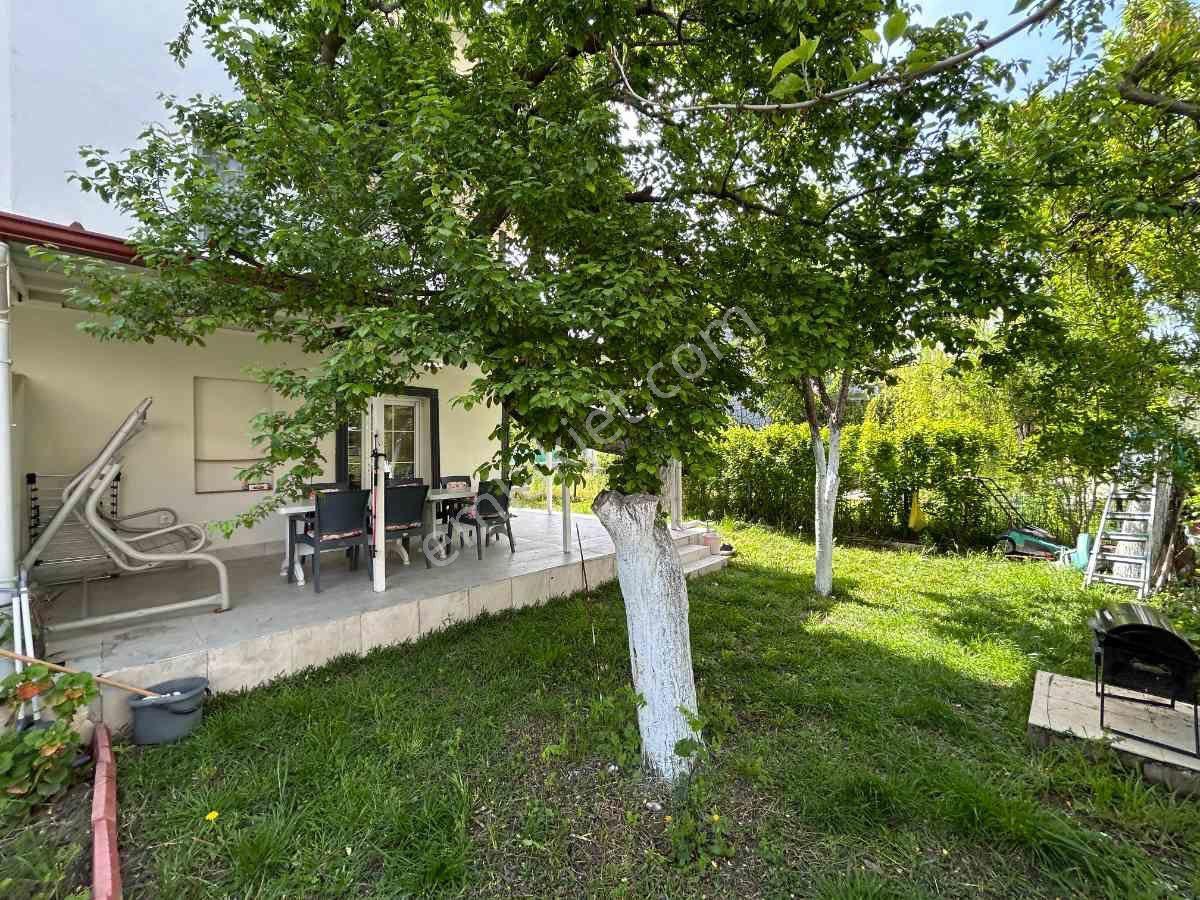 Kuşadası Davutlar'da Müstakil Bahçeli Triblex Villa - Görsel 18