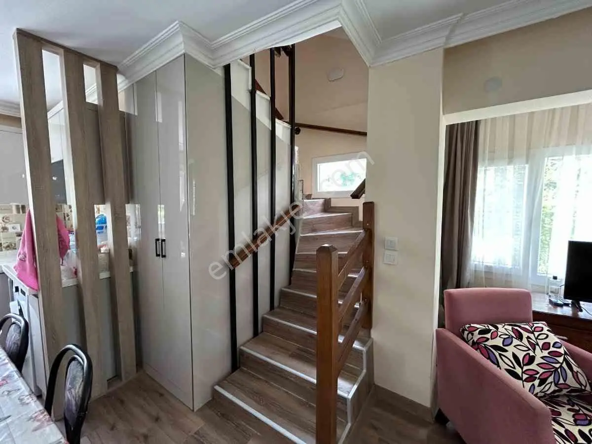 Kuşadası Davutlar'da Müstakil Bahçeli Triblex Villa - Görsel 5