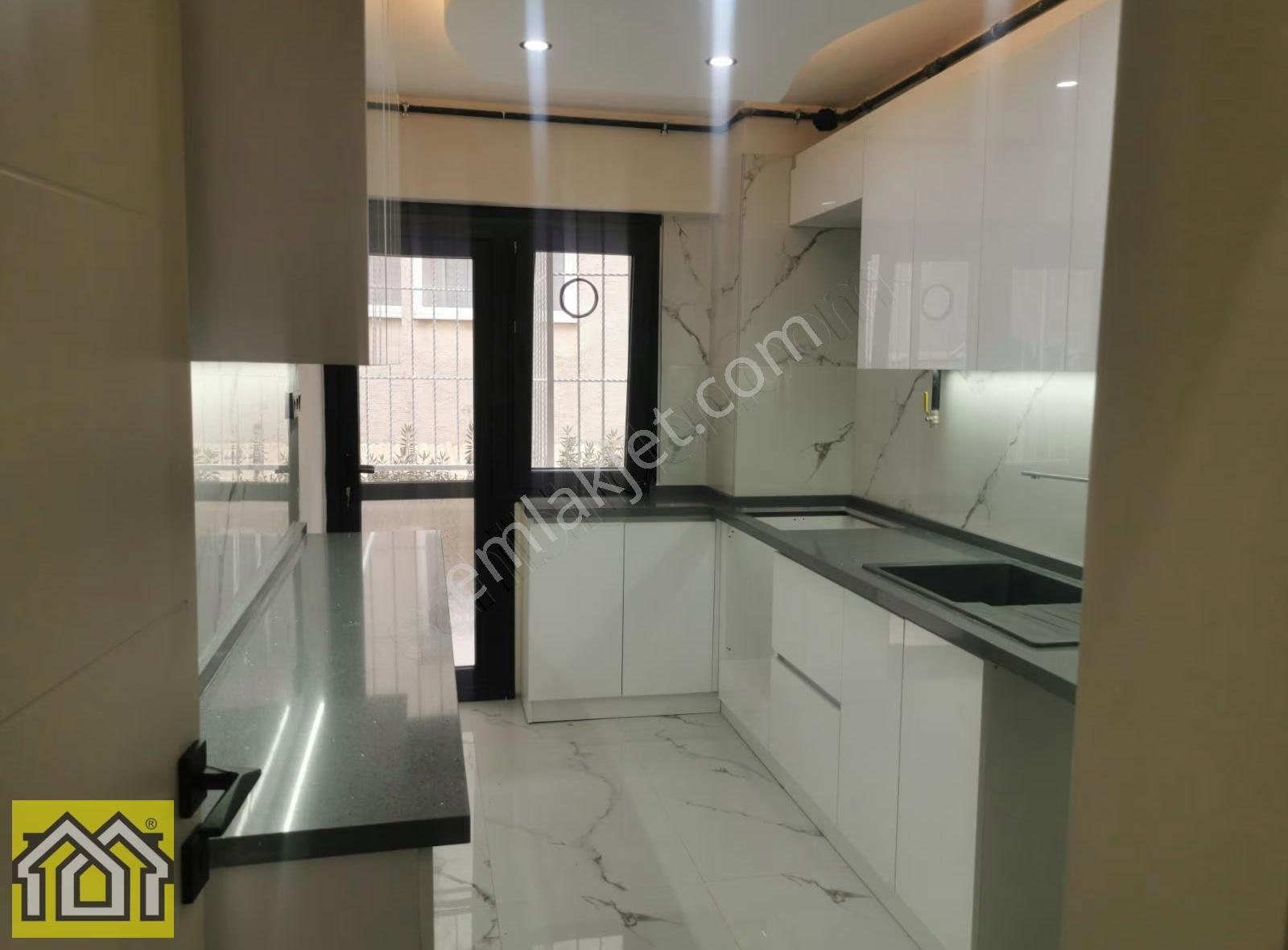 İzmir Balçova Eğitim Mah. 3+1 Full Tadilatlı Doğalgazlı Ara Kat - Görsel 4