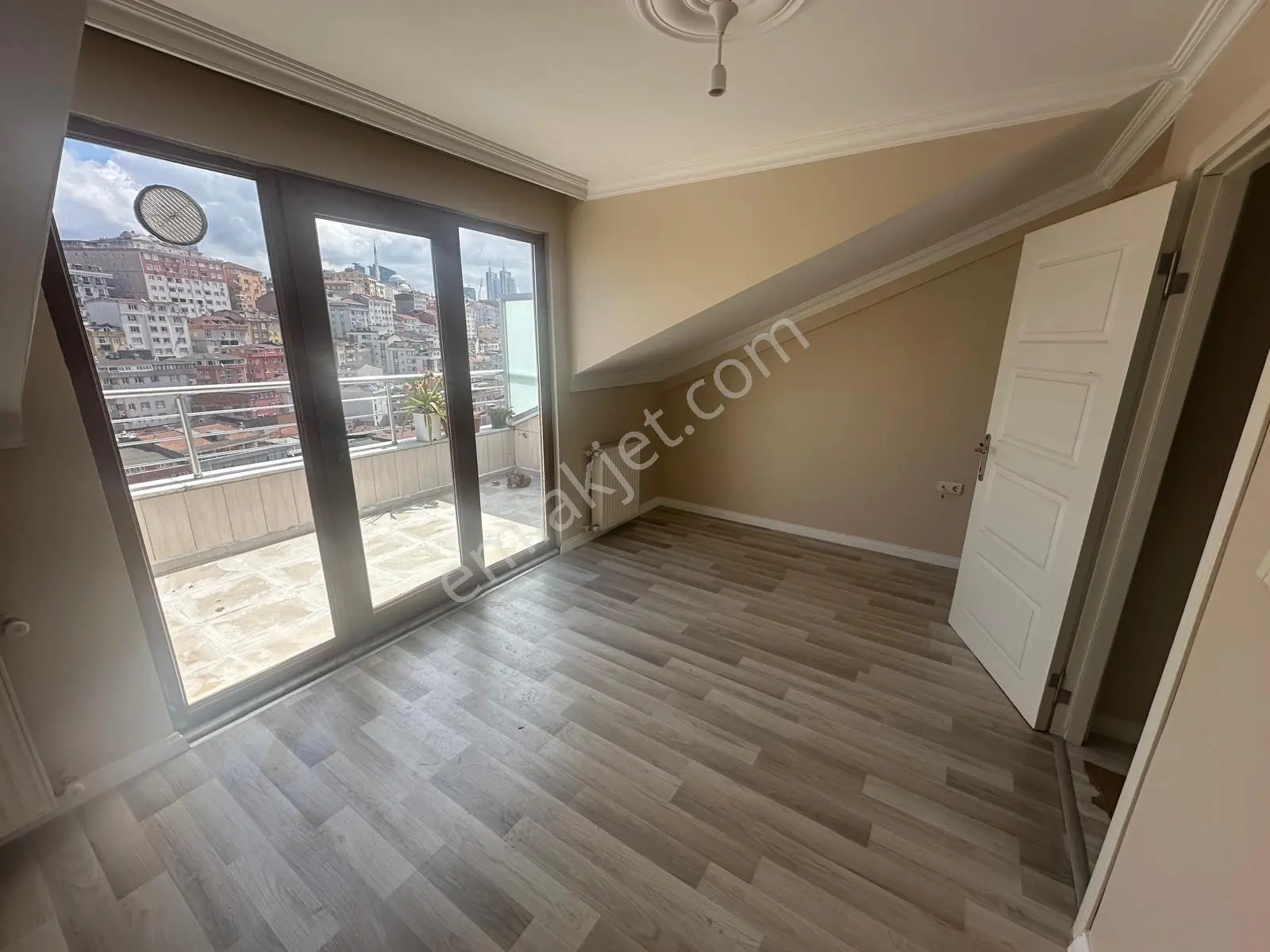 Kuştepe Mahallesinde Kiralık Daire - Görsel 2