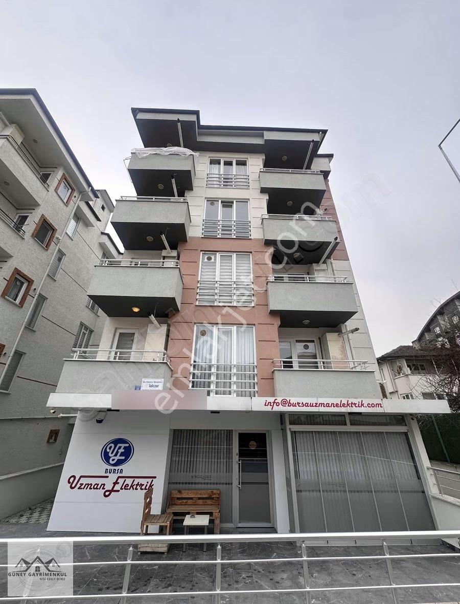 Güney'den Yerleşime Yakın Arakat Eşyasız Kiralık Daire