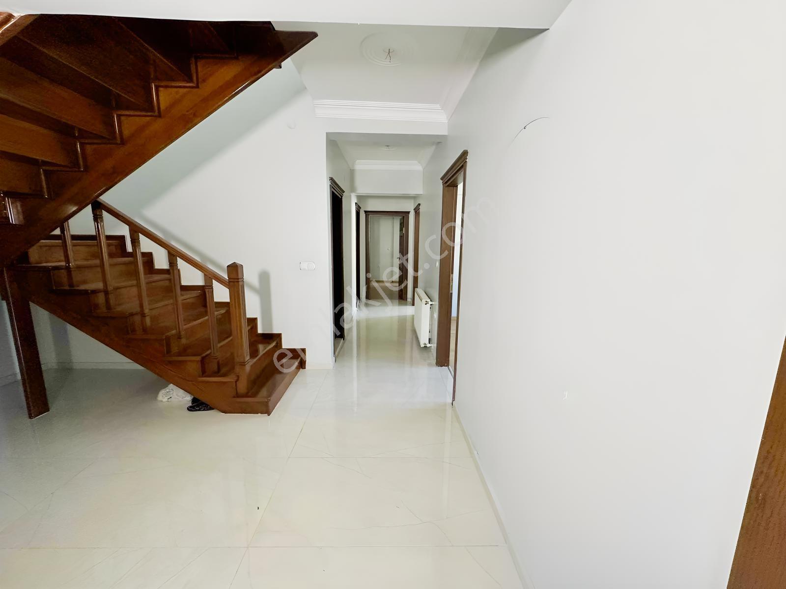 Kiralık Kapalı Garajlı Geniş Dubleks Remax Vira Ümit Doğan Dan - Görsel 14