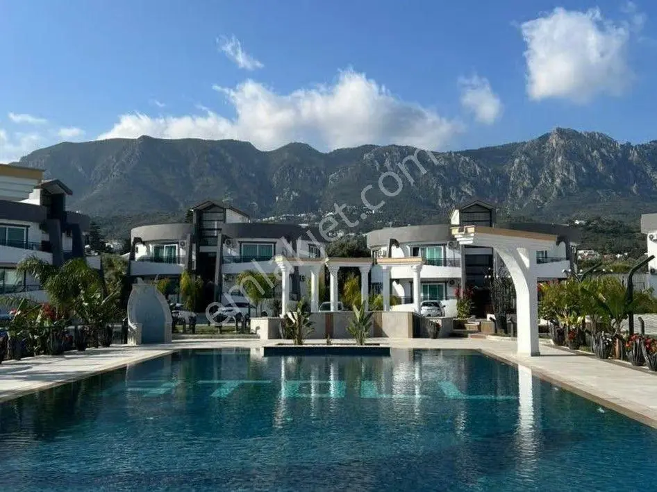 Girne Karaoglanda - Elite Site İcerisinde 1+1 Bahce Kat Daire - Görsel 2