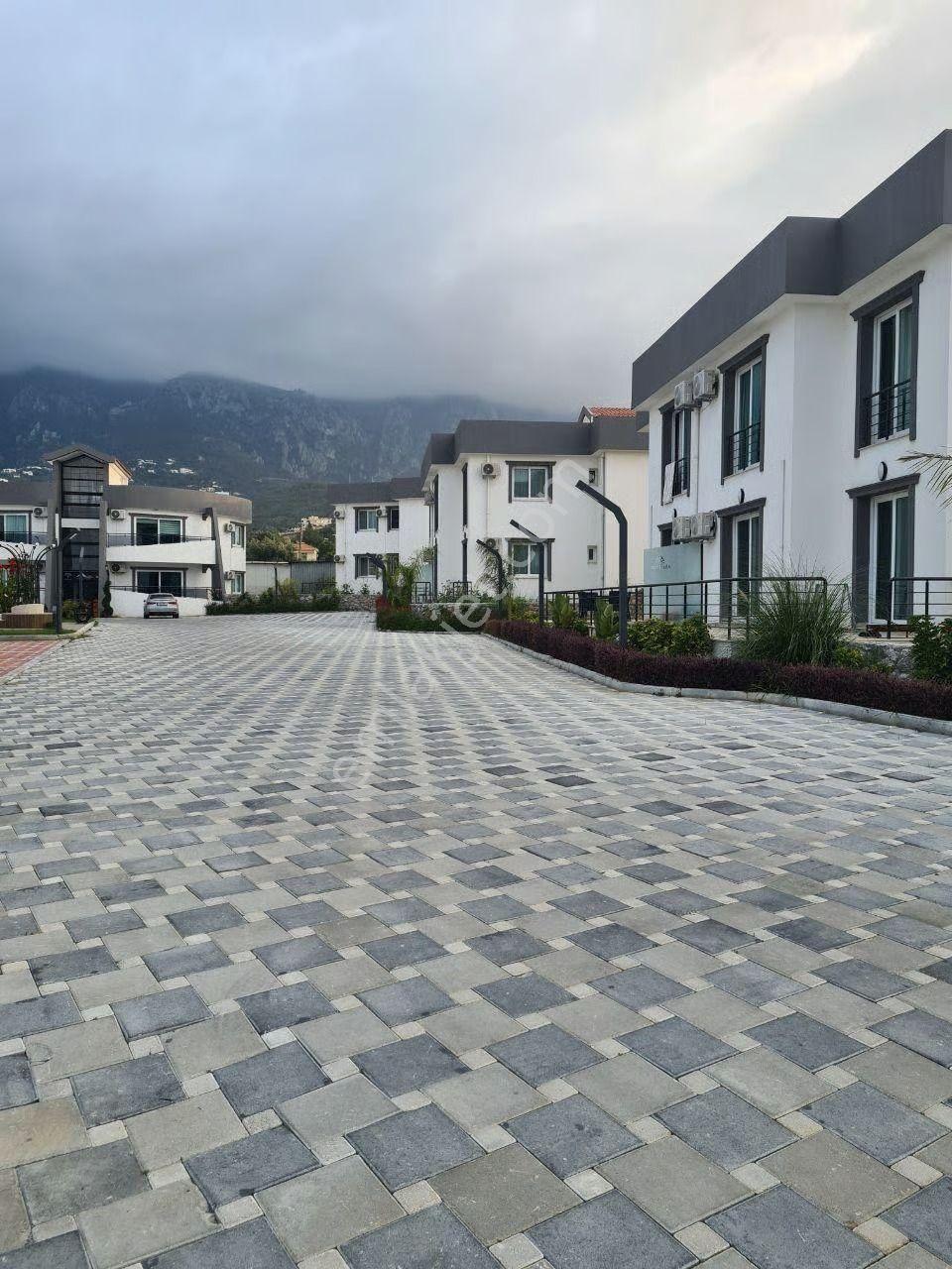 Girne Karaoglanda - Elite Site İcerisinde 1+1 Bahce Kat Daire - Görsel 7