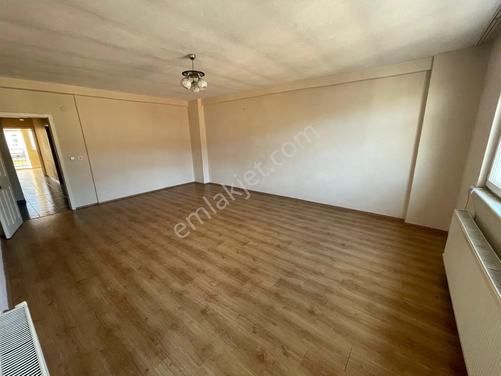 Karamürsel Merkez'de Çift Cepheli 130m2 3+1 Satılık Daire!