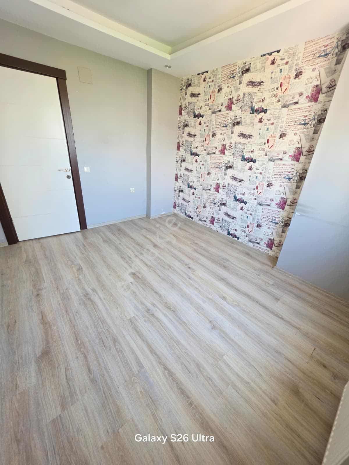Tece Polisevi Karşısı Yazlı Kışlı Oturuma Uygun 3+1 - Görsel 11