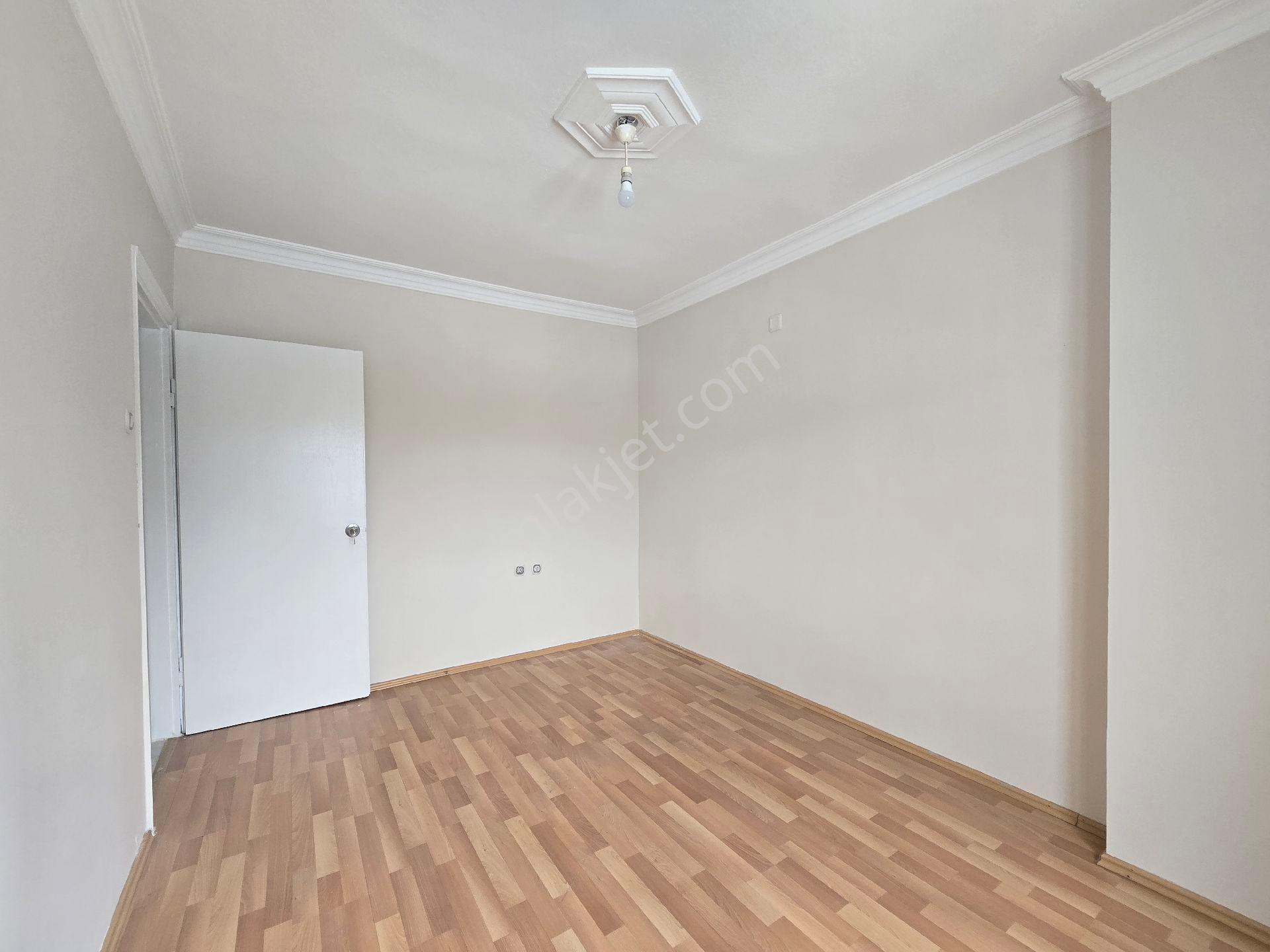 Karşıyaka Örnekköy Kiralık 3+1 Daire - Görsel 24