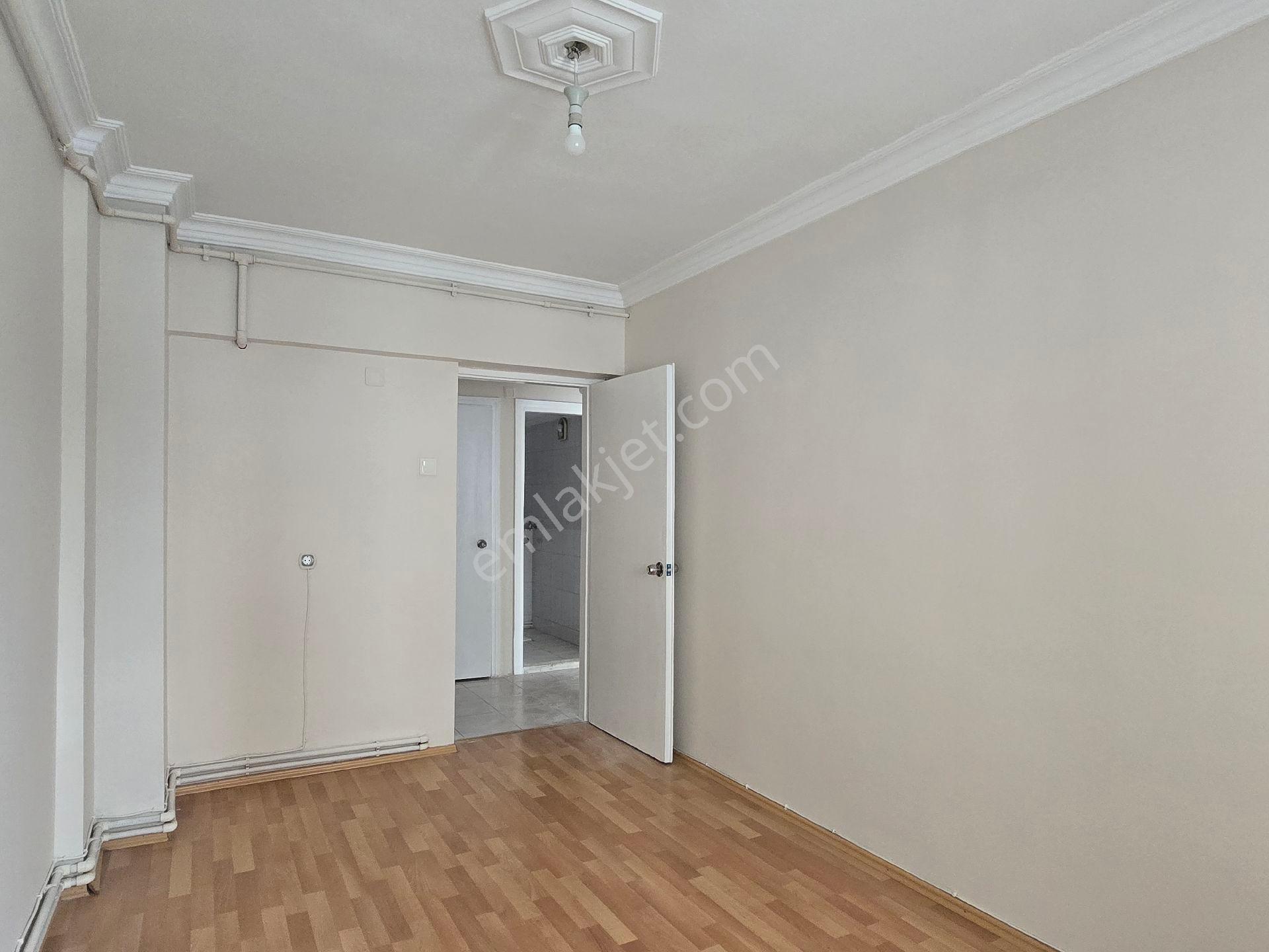 Karşıyaka Örnekköy Kiralık 3+1 Daire - Görsel 11