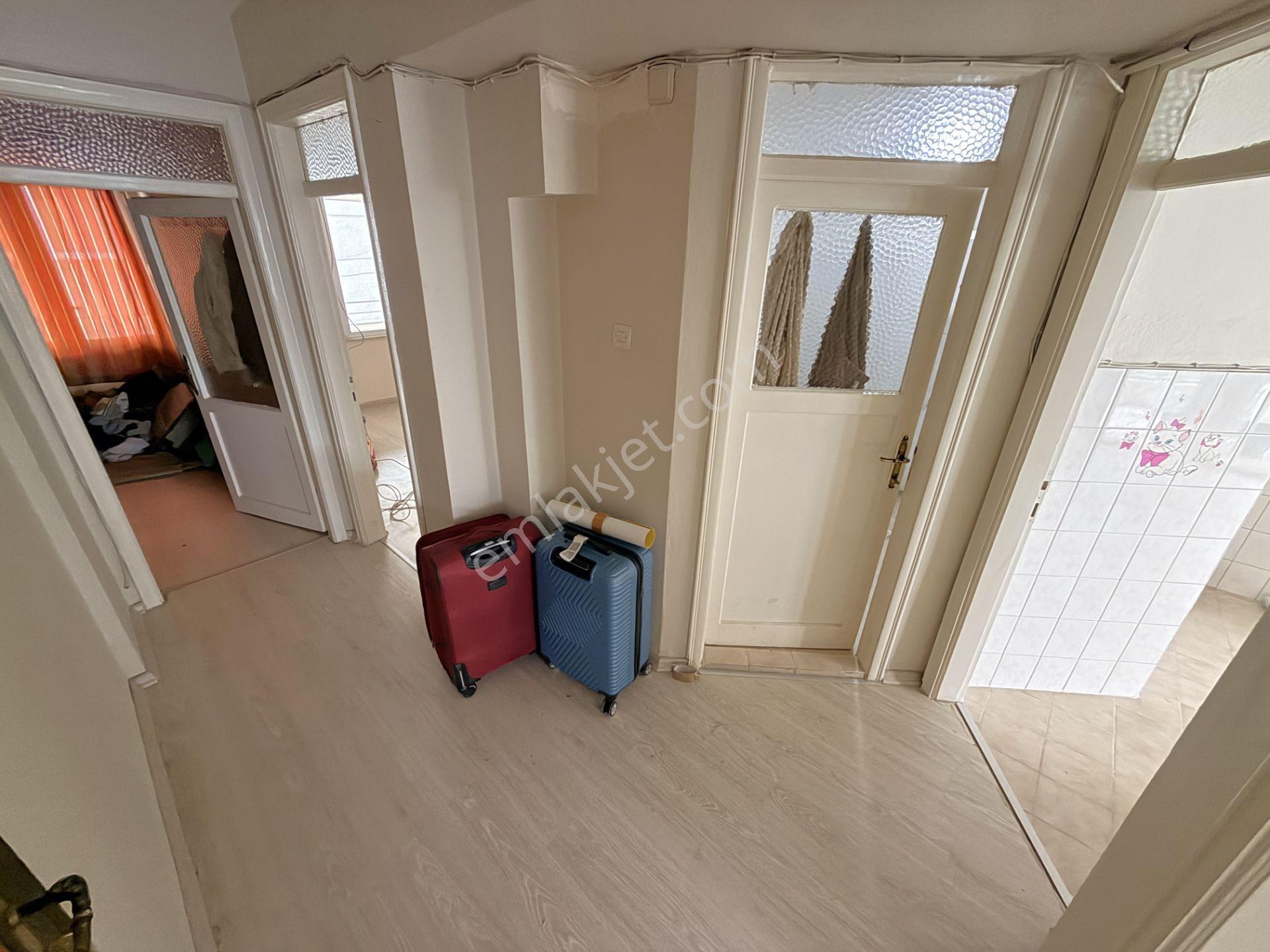 Jet'ten Akçay Merkezde Ön Cephe Geniş Balkonlu 2+1 Kiralık Daire - Görsel 10