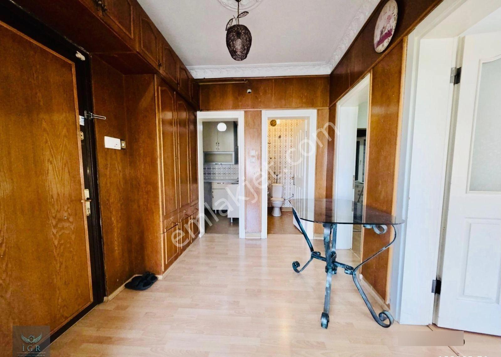 Üsküdar Aziz Mahmut Hüdayi’de Merkezi Konum 2+1 Satılık Daire – Yüksek Kira Getirili 🏠📍💰 - Görsel 4