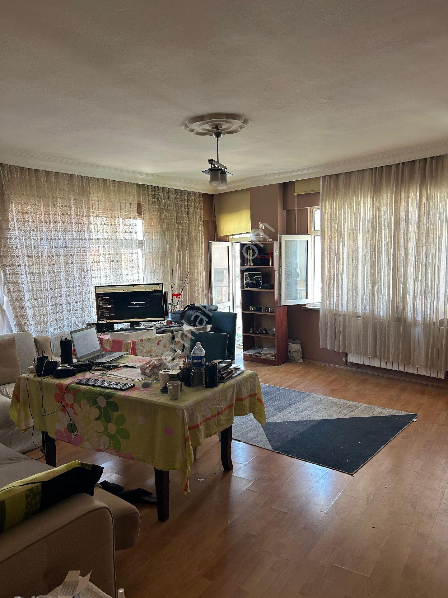 Bahçelievler Siyavuşpaşa İlkokulu Karşısında Kat Mülkiyetli 4.kat 3+1 125 M2 Satılık Daire - Görsel 2