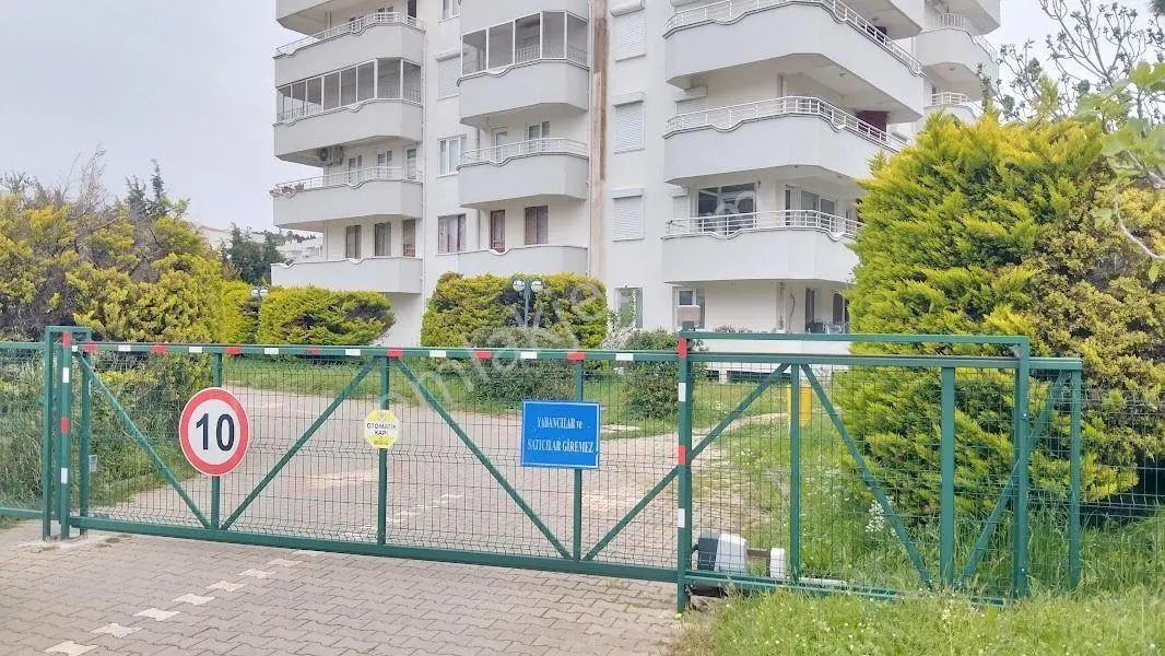 Ayvalık Badavut Havuzlu Eşyalı Kiralık 2+1 Daire