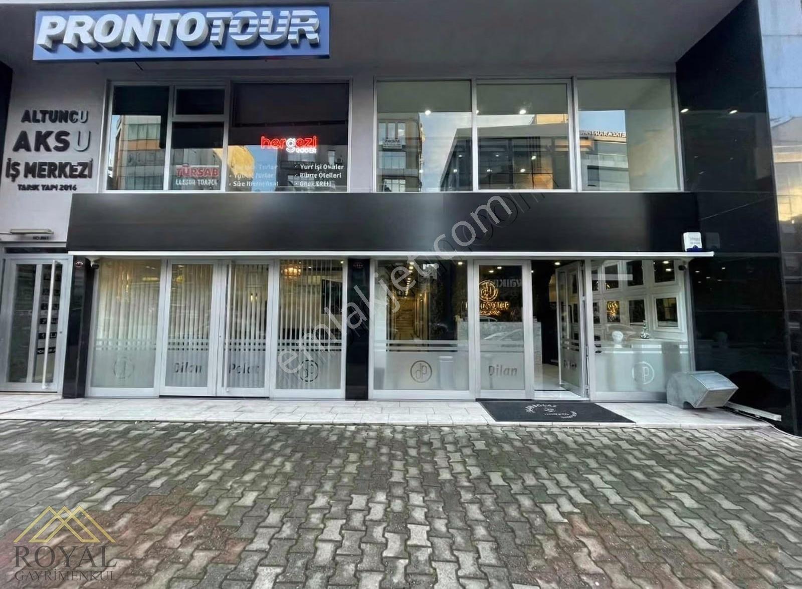 Meydanda Devren Kiralık Dükkan