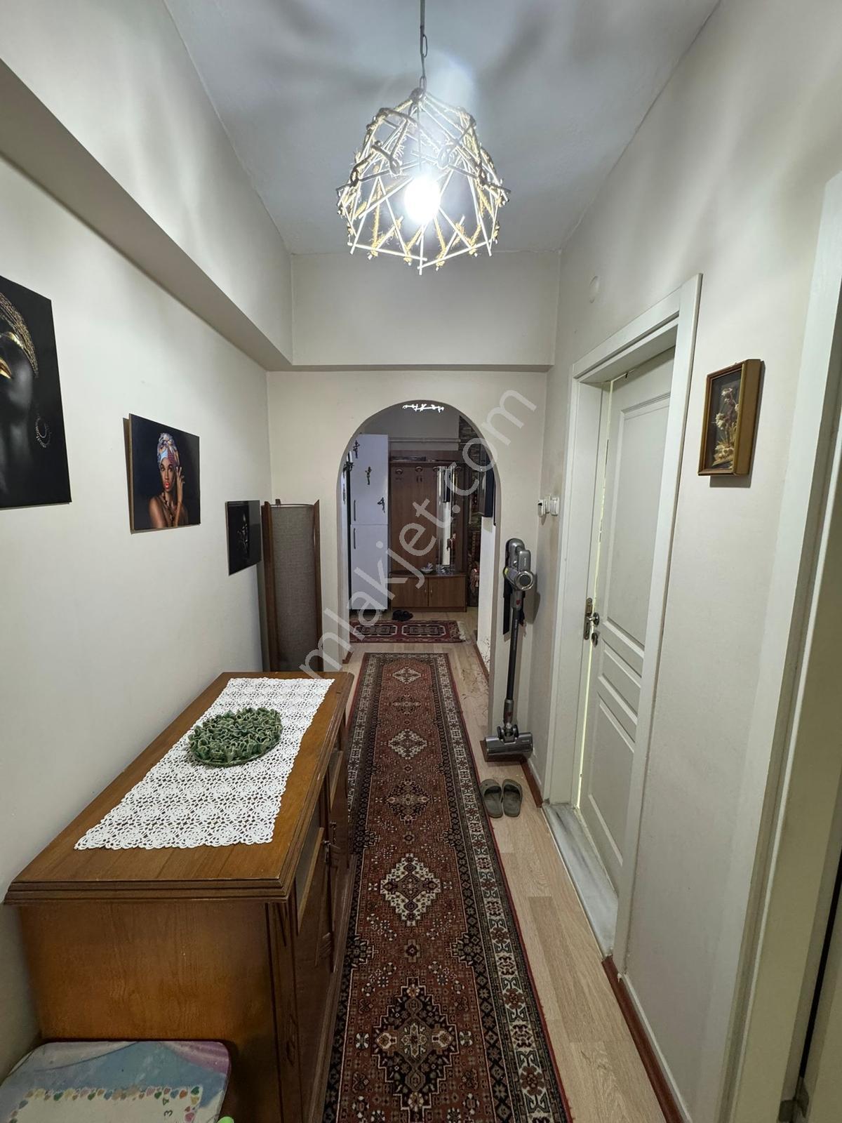 Gültepe Mahallesi Plevne Cadde Dibi Masrafsız Satılık 3+1 Daire - Görsel 8