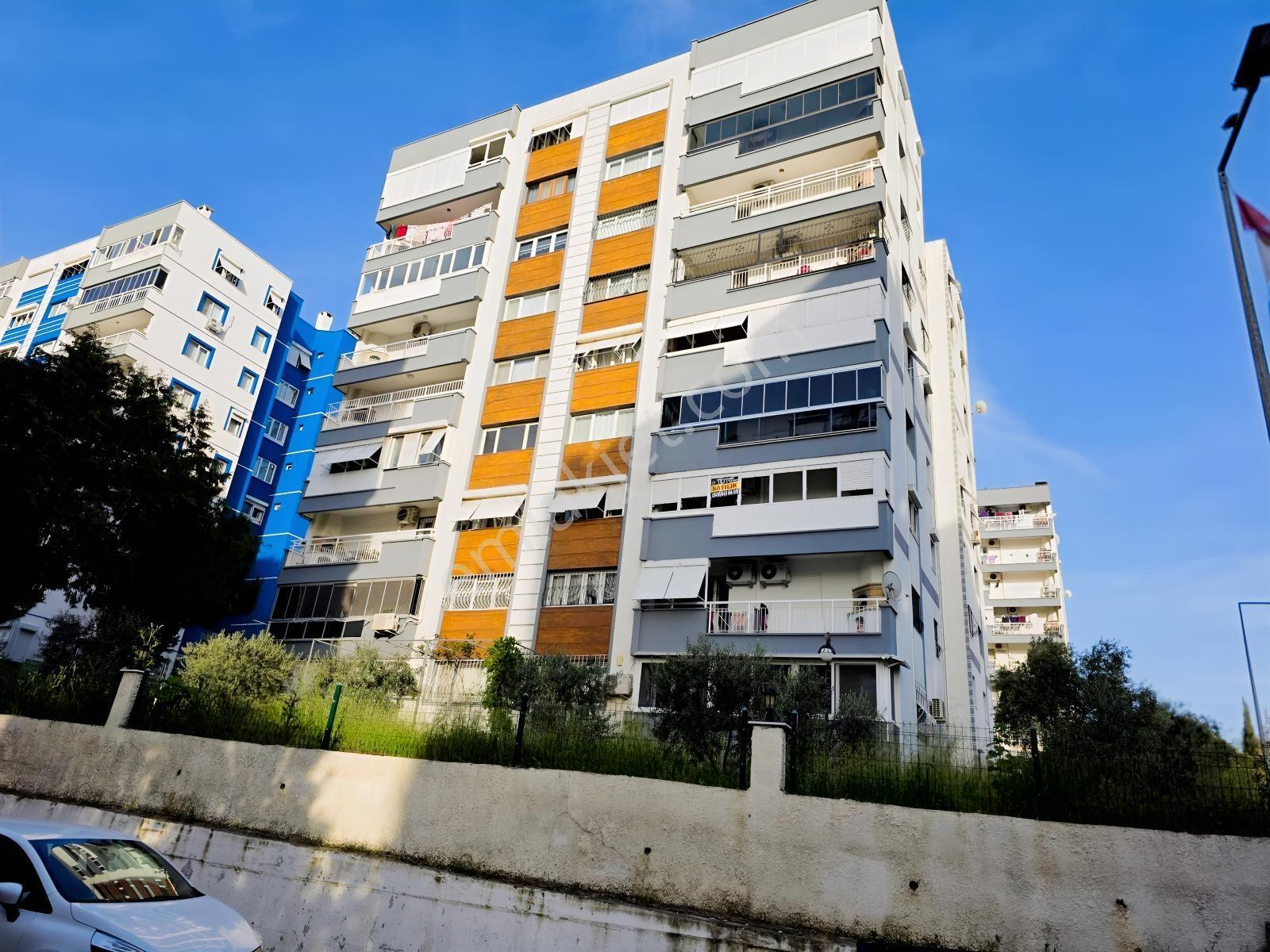 Buca Cumhuriyet Mahallesinde 3+1 Ara Kat Satılık Daire - Görsel 2
