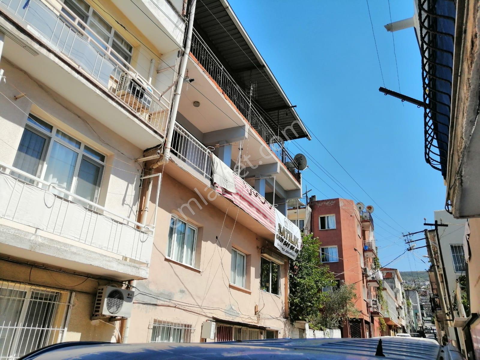 Bornova Altındağ Kandere Çocuk Parkı Yanında Acil Satılık Bina - Görsel 3
