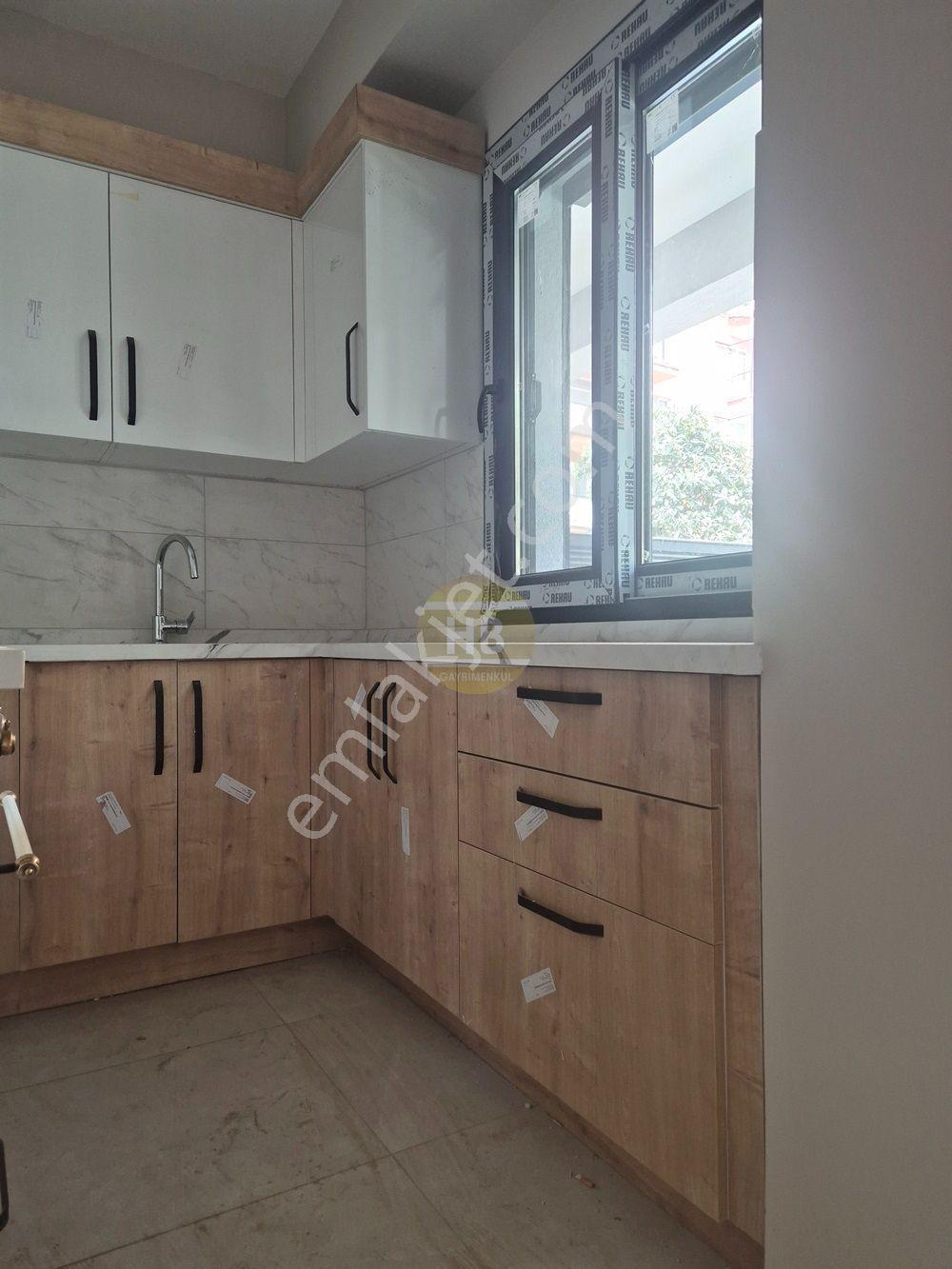 Hb'den 1+1 Kiralık Sıfır Daire,araç Park Sorunu Olmayan Bahçeli - Görsel 7
