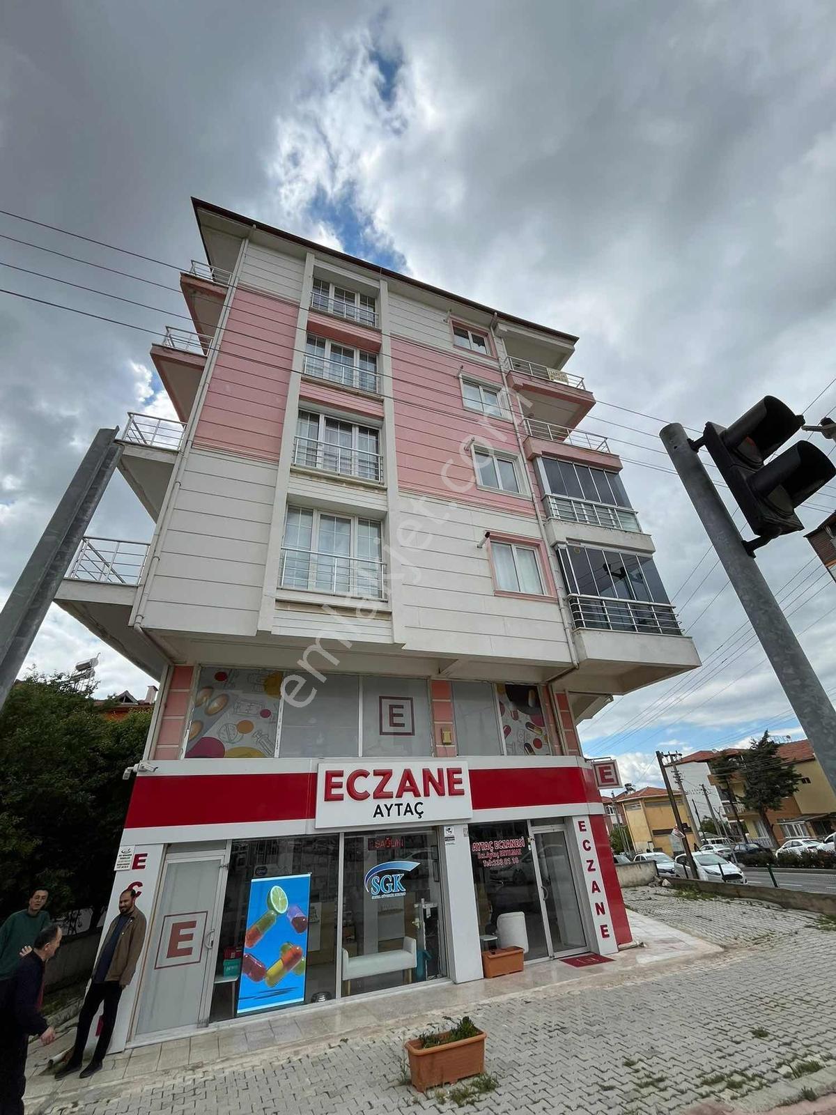İnal Emlak'tan Şirinevler Mahallesinde Satılık 2+1 Daire
