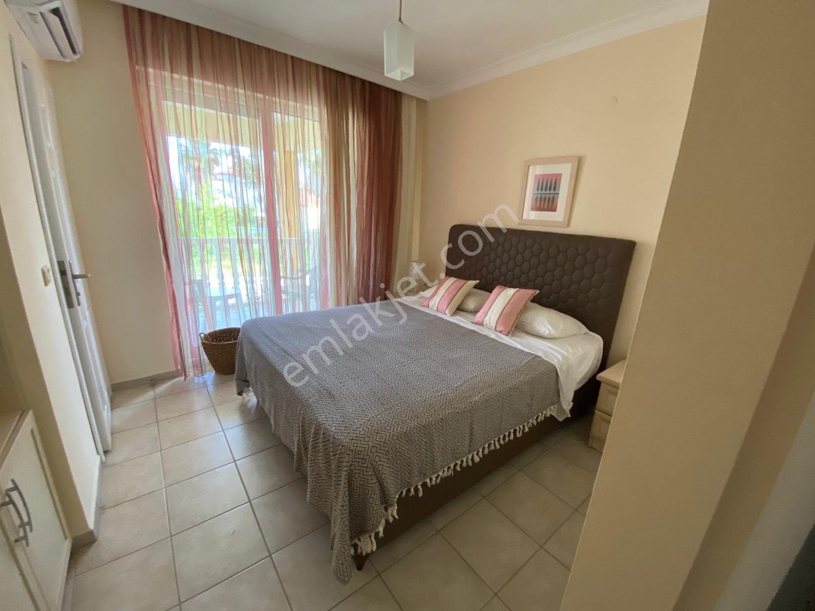 Stop'tan Çalışta Denize Sıfır Havuzlu Triplex Villa - Görsel 16
