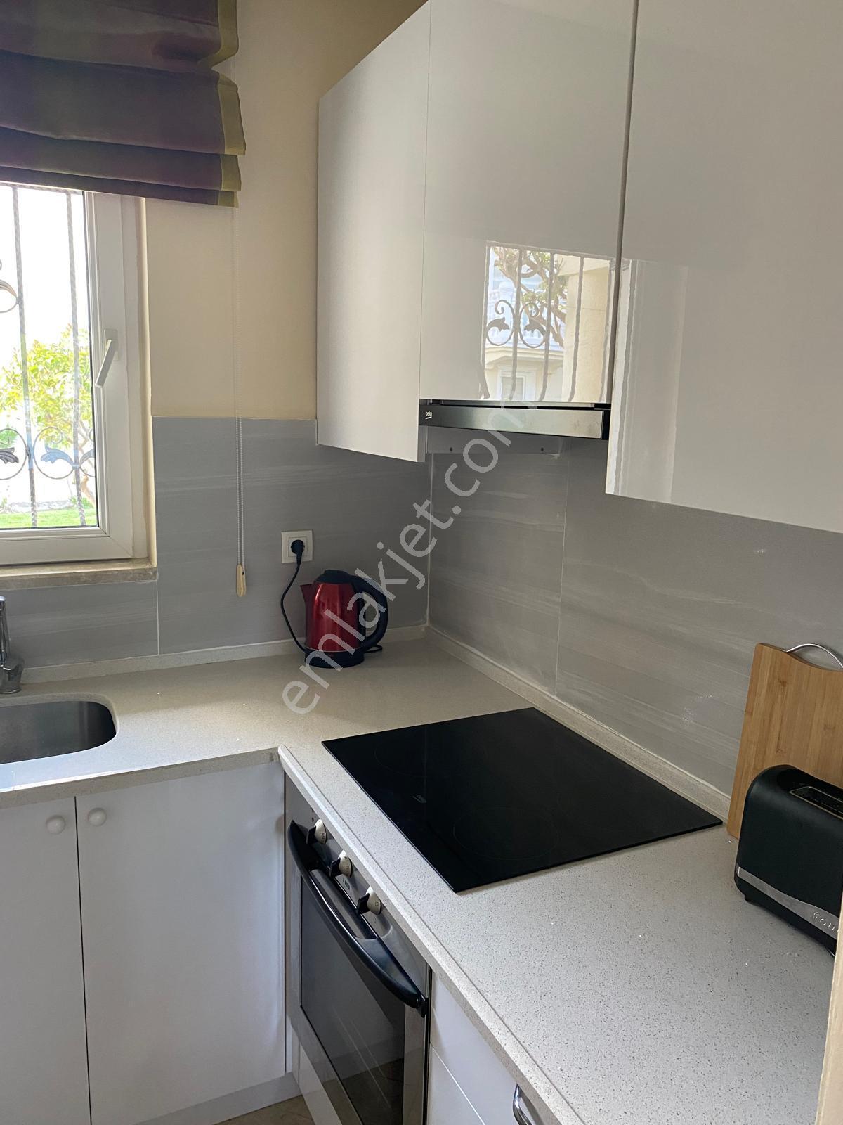 Stop'tan Çalışta Denize Sıfır Havuzlu Triplex Villa - Görsel 9