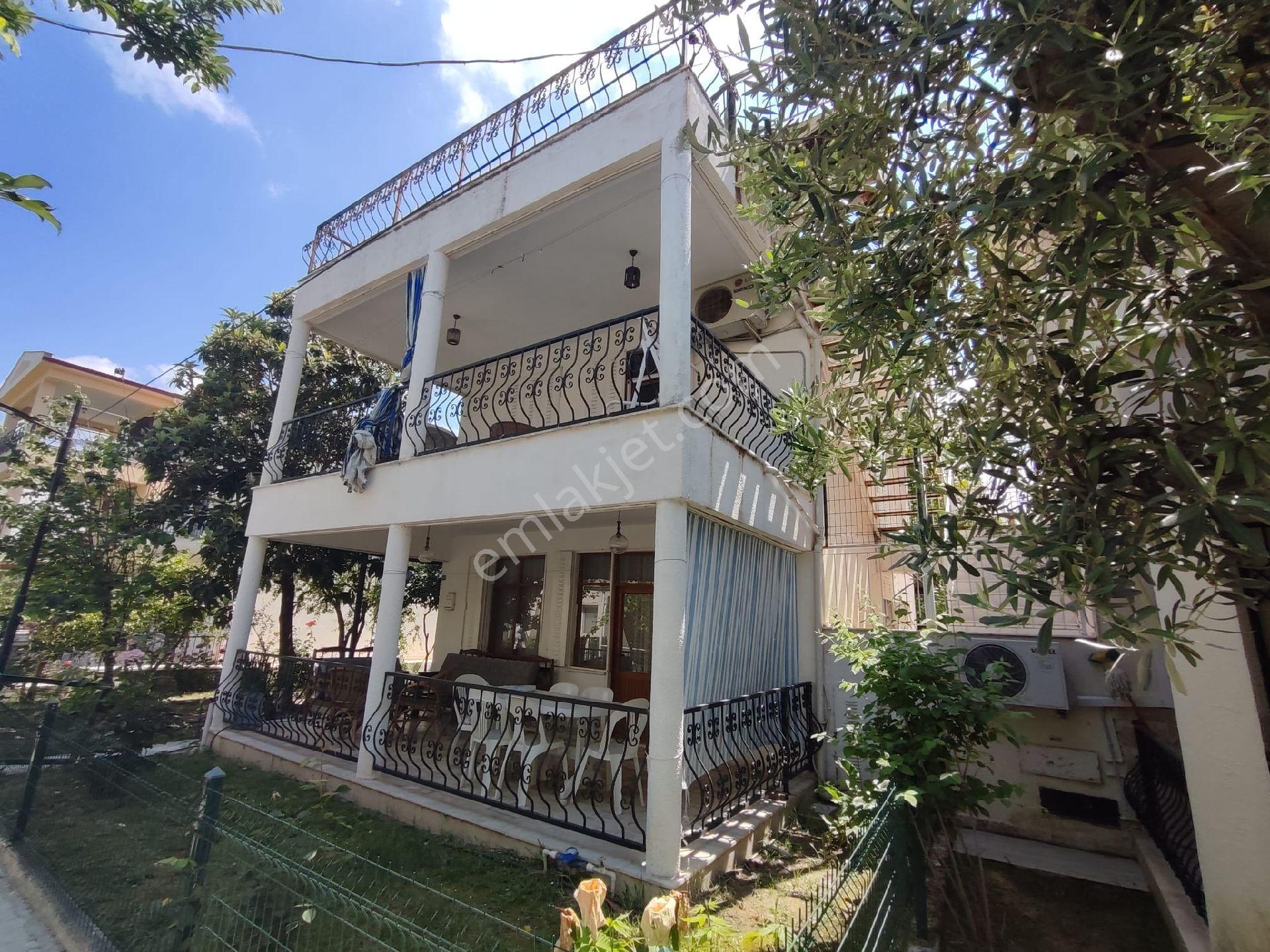 Kuşadası Davutlar Sahilde Denize 100 M Mesafede Satılık Prestijli Villa - Görsel 5