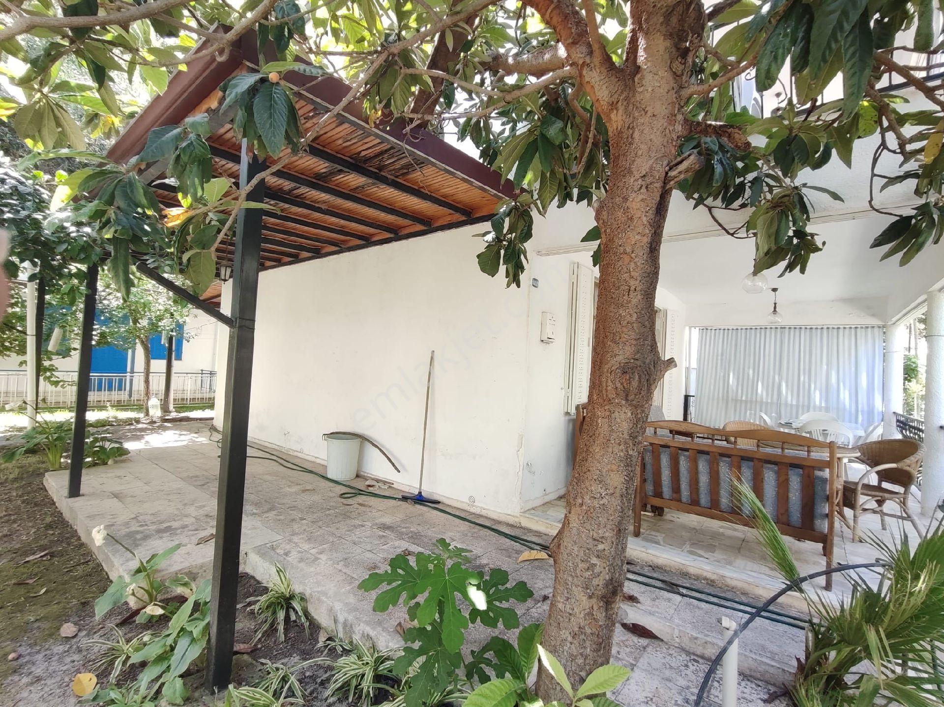 Kuşadası Davutlar Sahilde Denize 100 M Mesafede Satılık Prestijli Villa - Görsel 26
