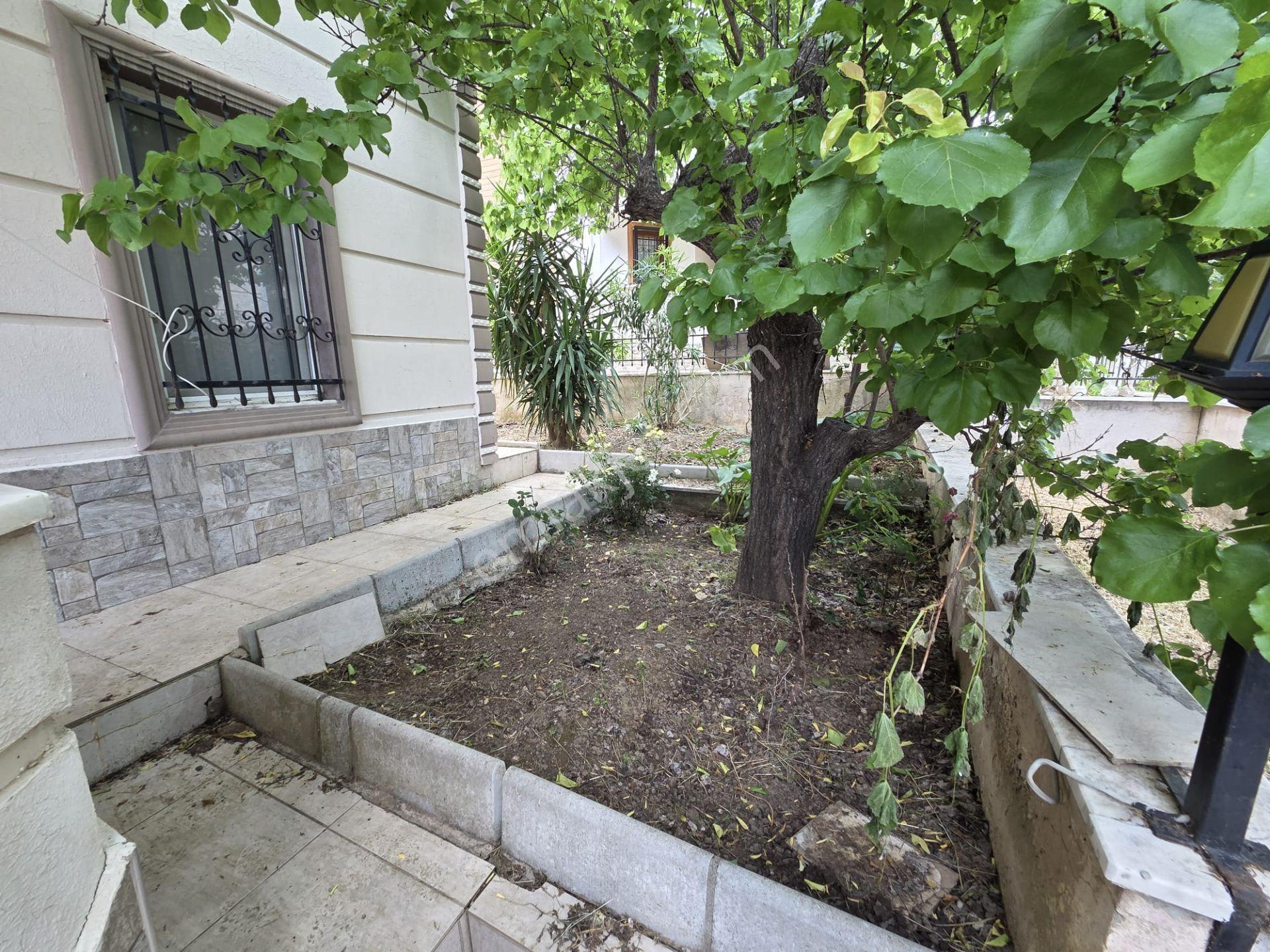 Altınoluk İlkbahar Dan Bahçeli Deniz Manzaralı Müstakil Villa - Görsel 6