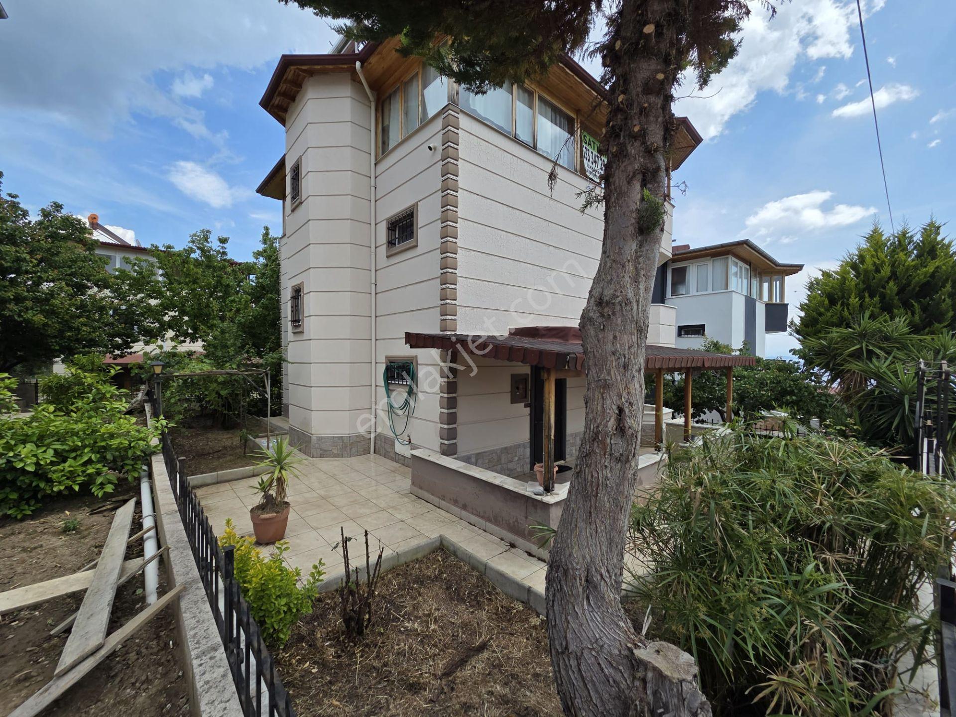 Altınoluk İlkbahar Dan Bahçeli Deniz Manzaralı Müstakil Villa - Görsel 29