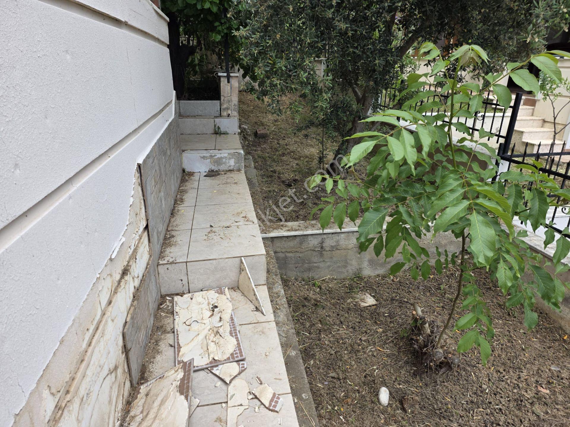 Altınoluk İlkbahar Dan Bahçeli Deniz Manzaralı Müstakil Villa - Görsel 9