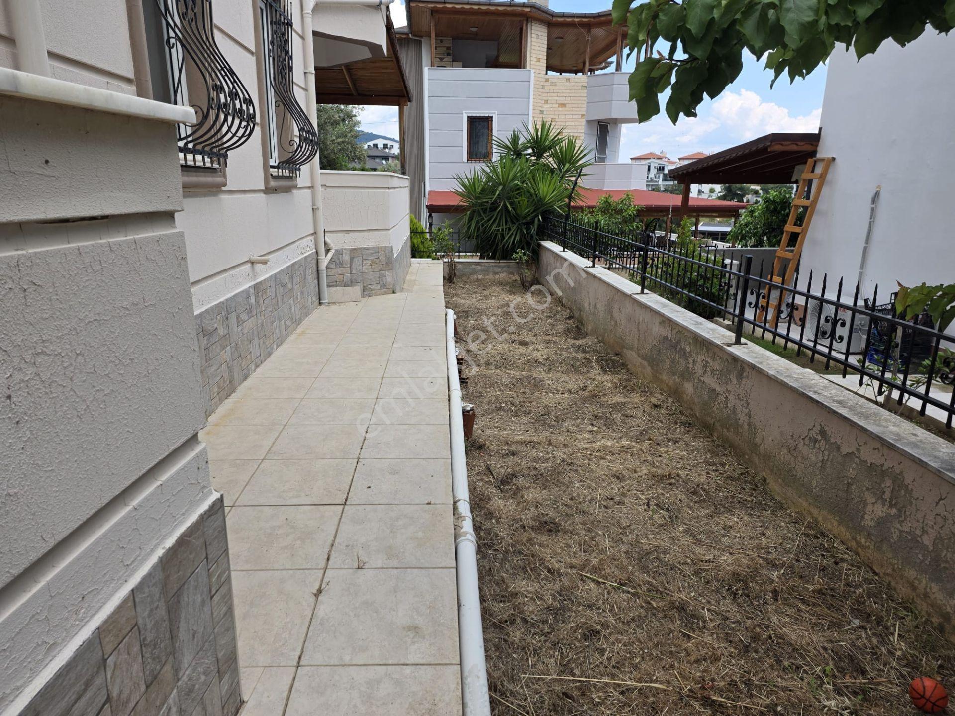 Altınoluk İlkbahar Dan Bahçeli Deniz Manzaralı Müstakil Villa - Görsel 14