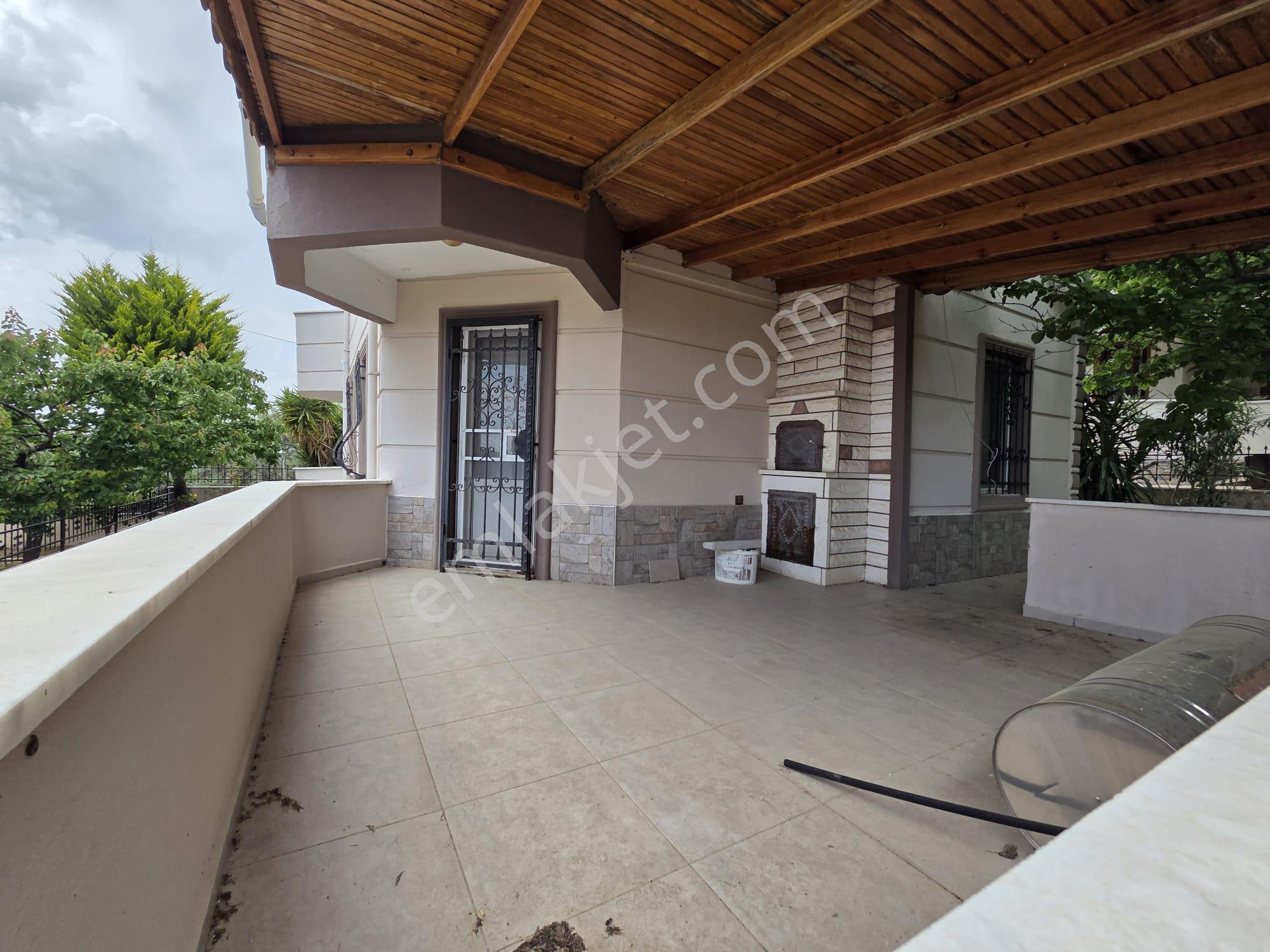 Altınoluk İlkbahar Dan Bahçeli Deniz Manzaralı Müstakil Villa - Görsel 16
