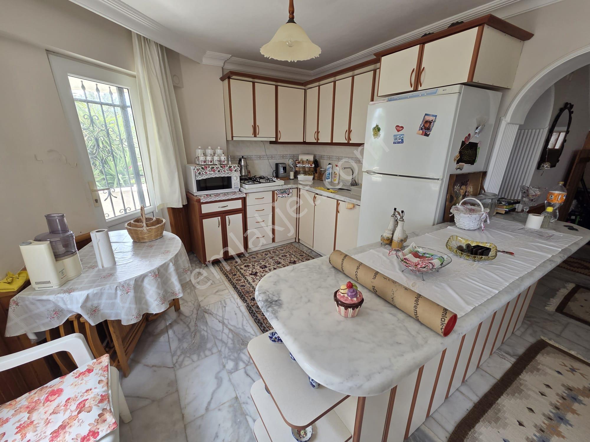 Altınoluk İlkbahar Dan Bahçeli Deniz Manzaralı Müstakil Villa - Görsel 43