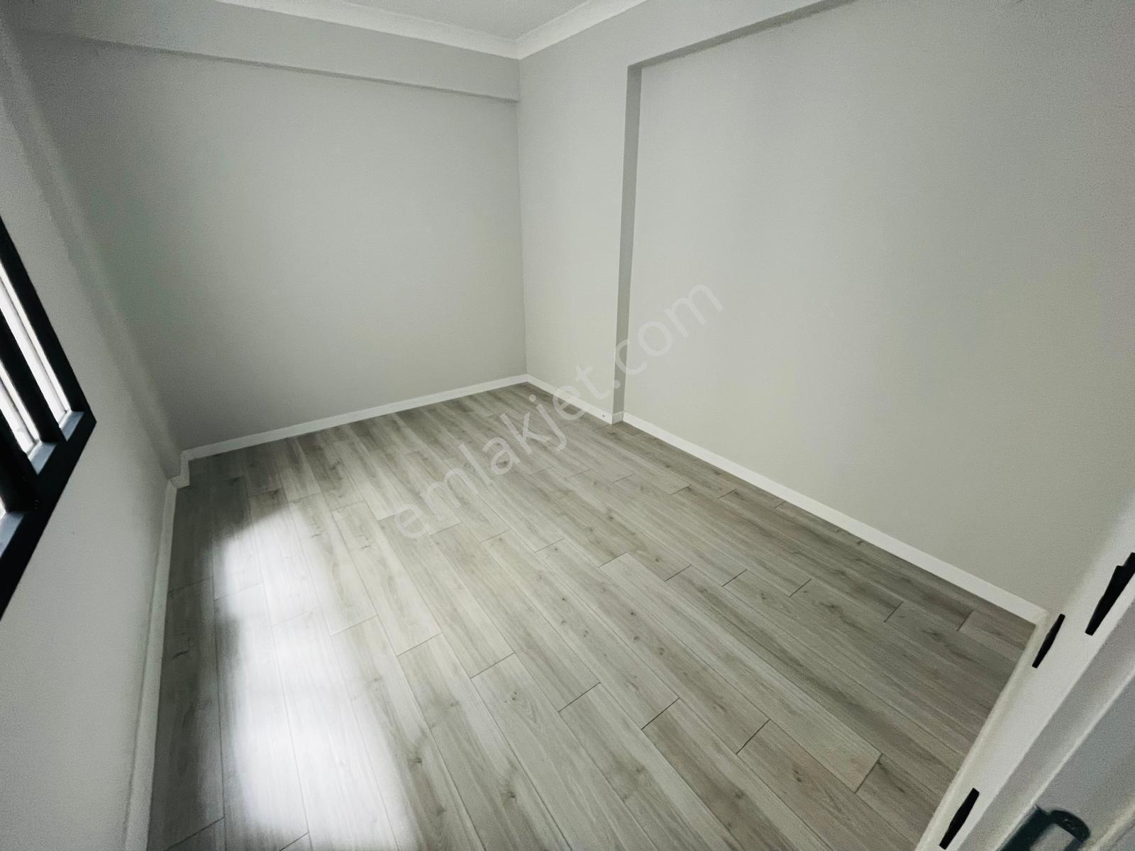 Gömeç Çarşı Merkezinde Ara Kat Köşe Geniş Lüx 1+1 Satılık Daire - Görsel 16