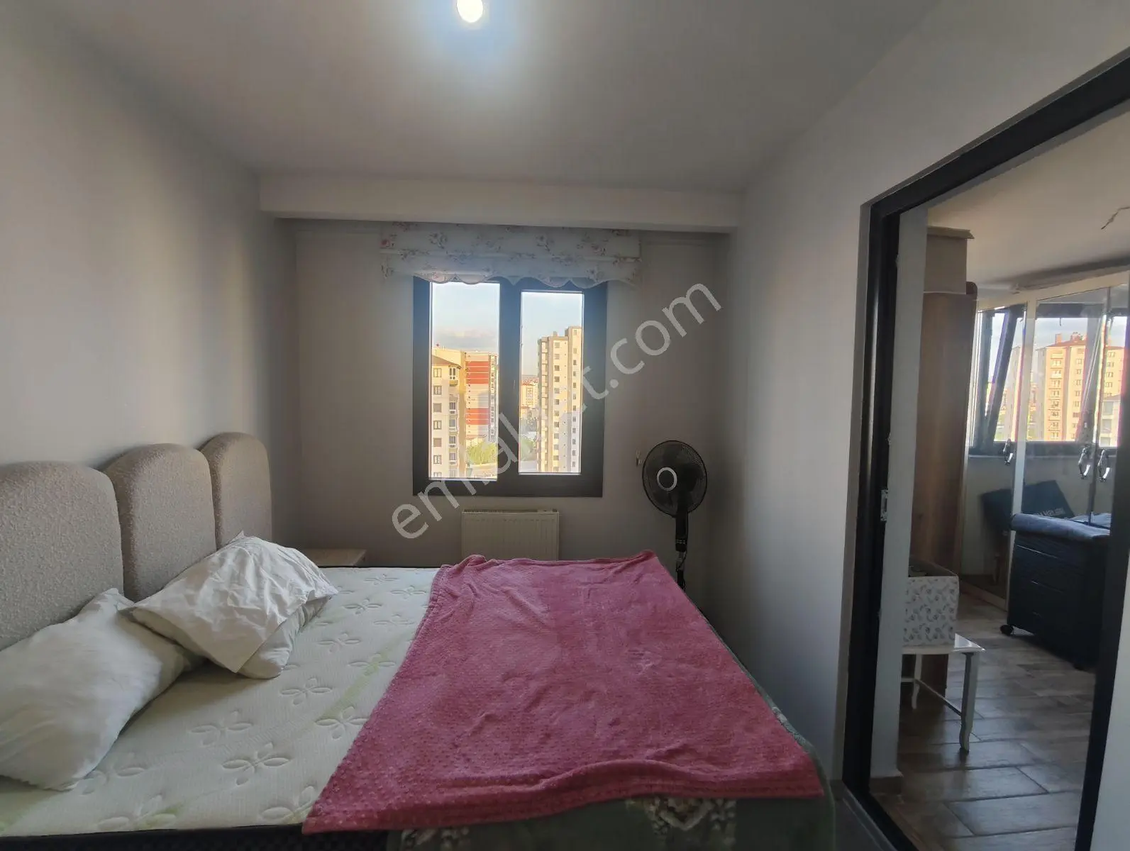 Yakutta 3.5+1 Harika Manzaralı Süper Konumlu Satılık Daire