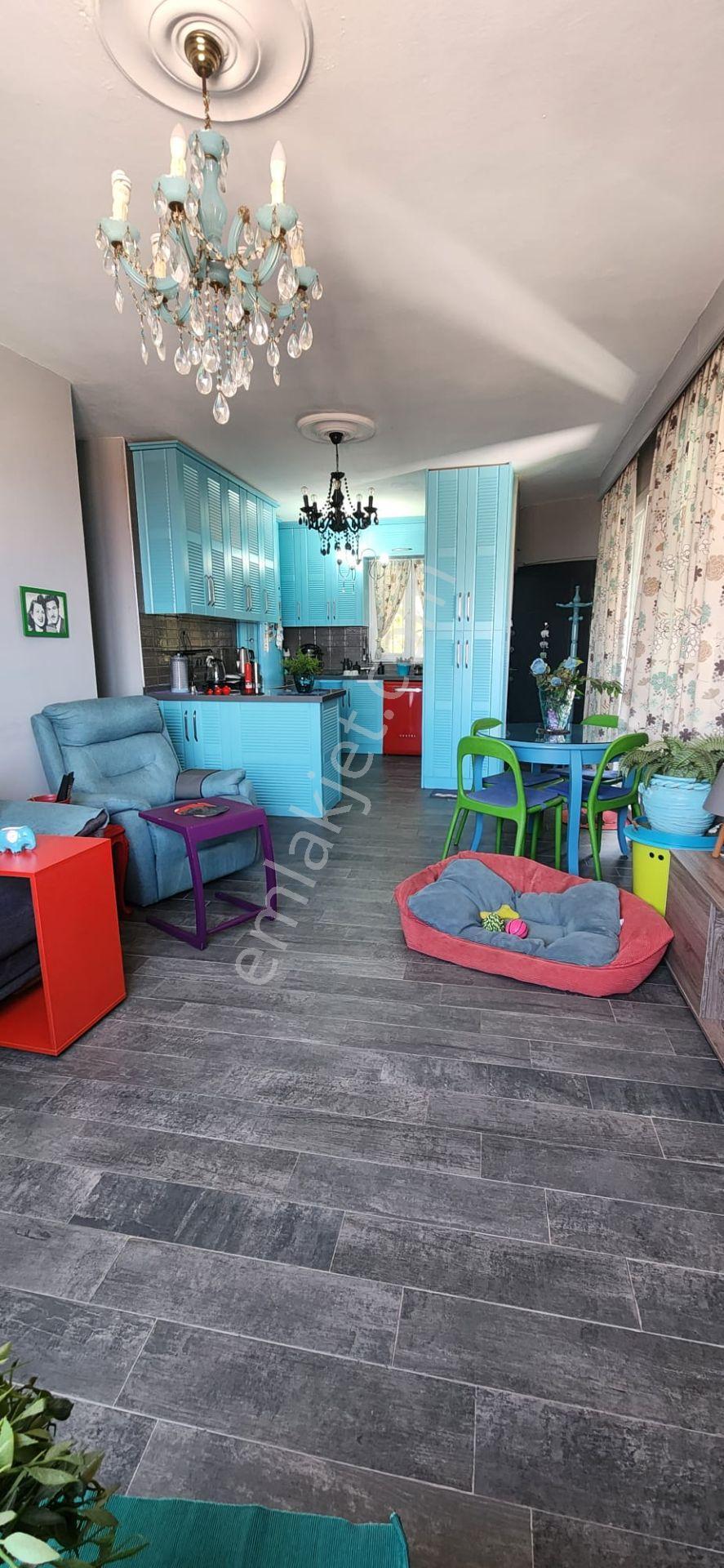 Kuşadası Merkez’de Satılık Lıman Manzaralı Teraslı Şırın 2+1 Eşyalı Daıre - Görsel 6