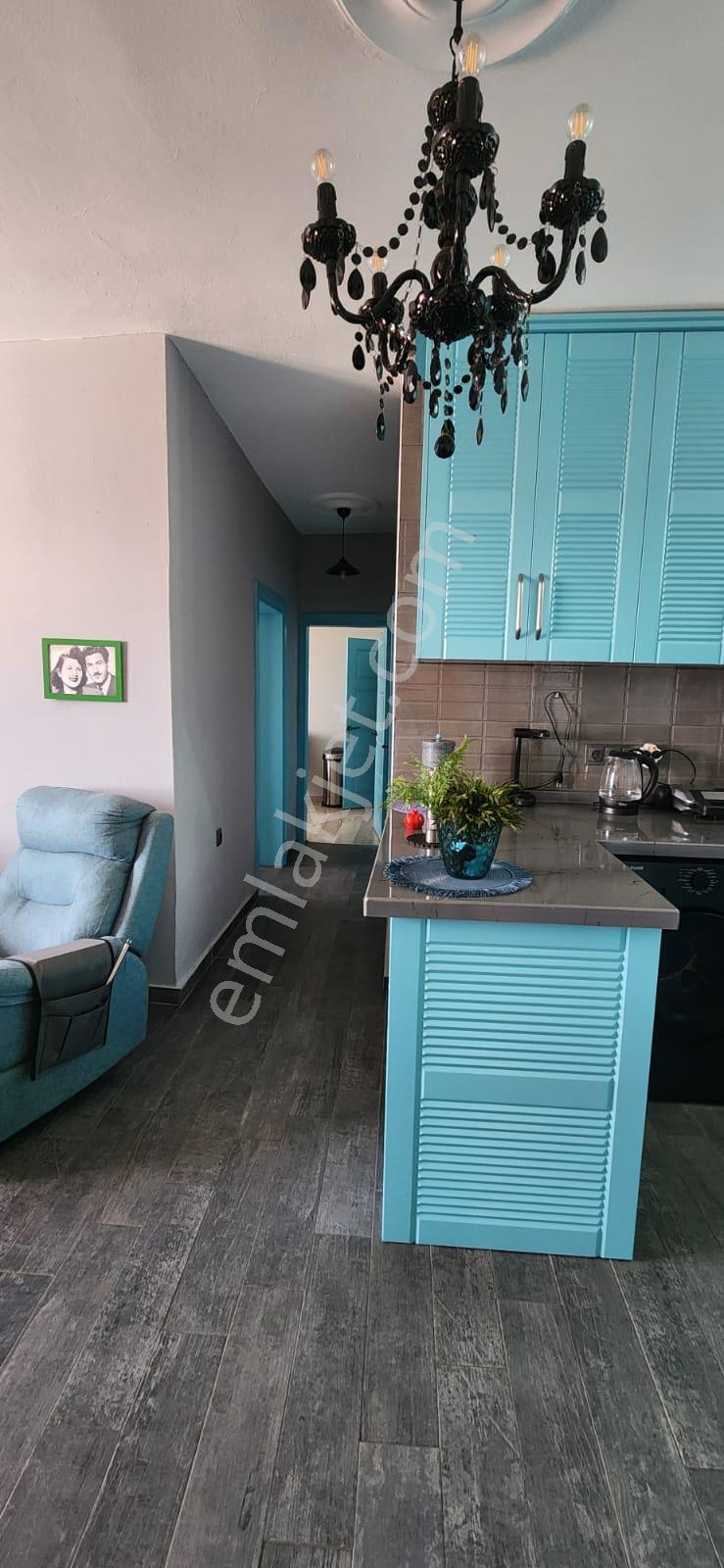 Kuşadası Merkez’de Satılık Lıman Manzaralı Teraslı Şırın 2+1 Eşyalı Daıre - Görsel 11