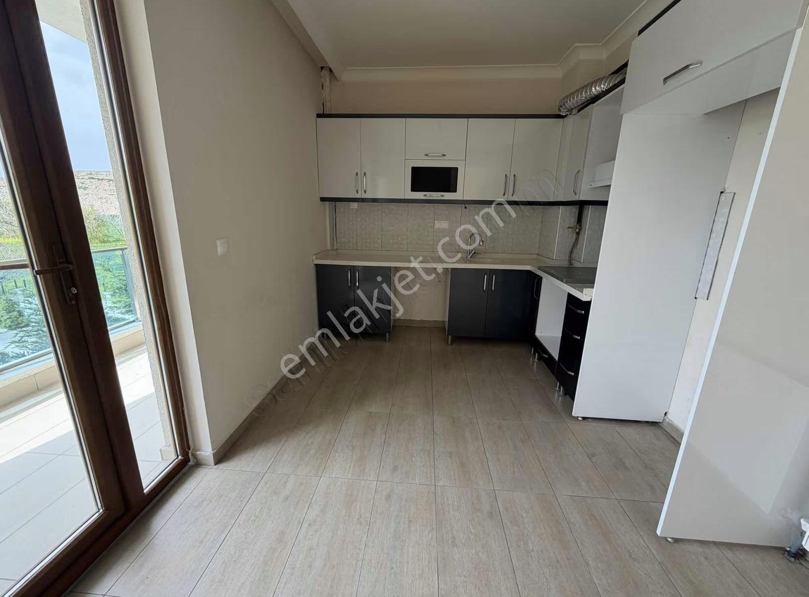 Net Gayrımenkul'den İstiklal Mah. 1+1 Kiralık Daire