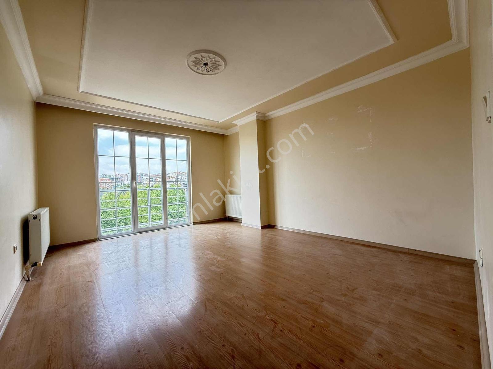 Gebze Barış Mh. Hayri Macar Cd. 6+1 Üst Dubleks Kiralık Daire