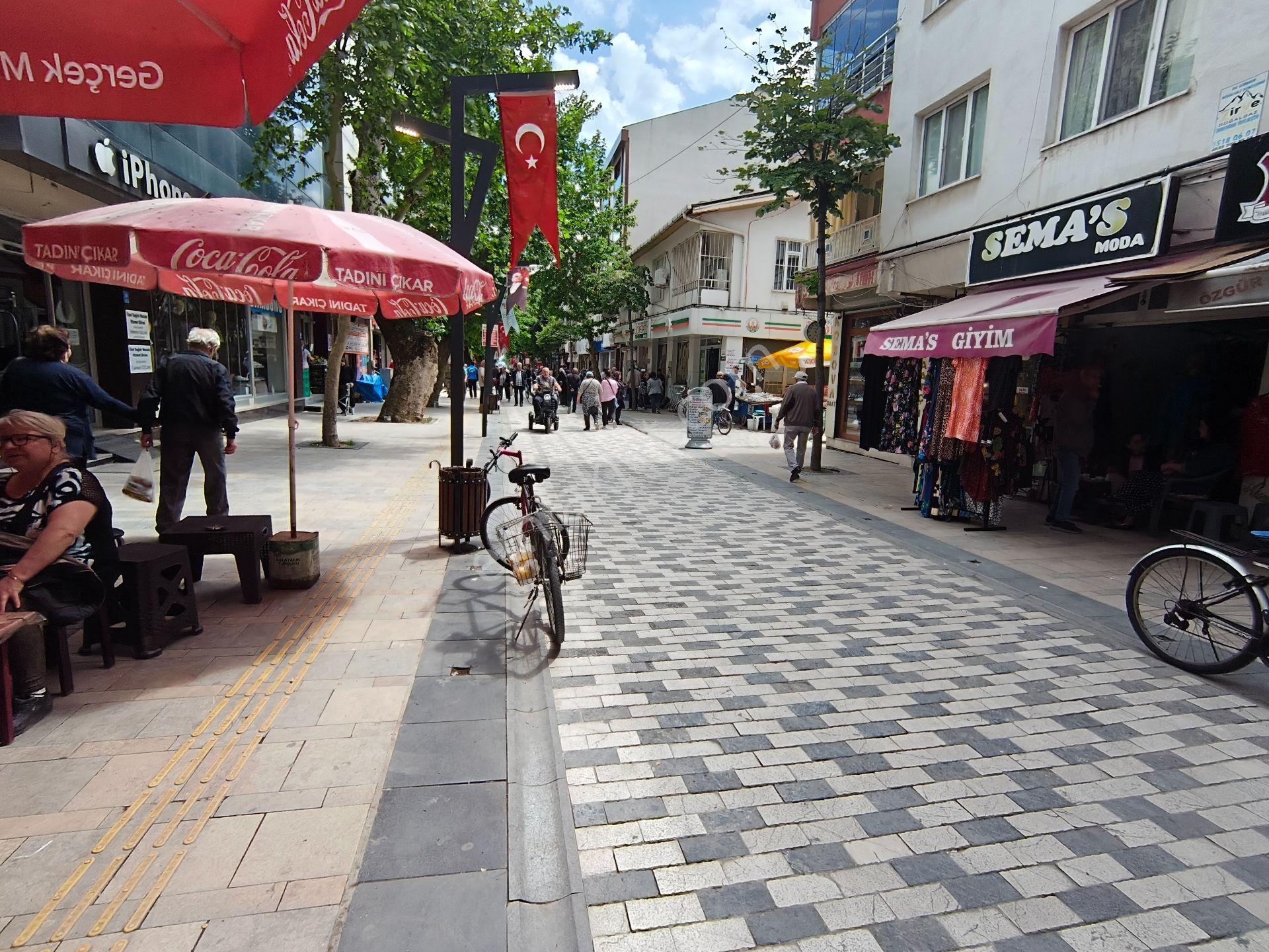 Bulut Yatırımdan 40 M² Merkezi Konumda Köşe Parsel Dükkan - Görsel 19
