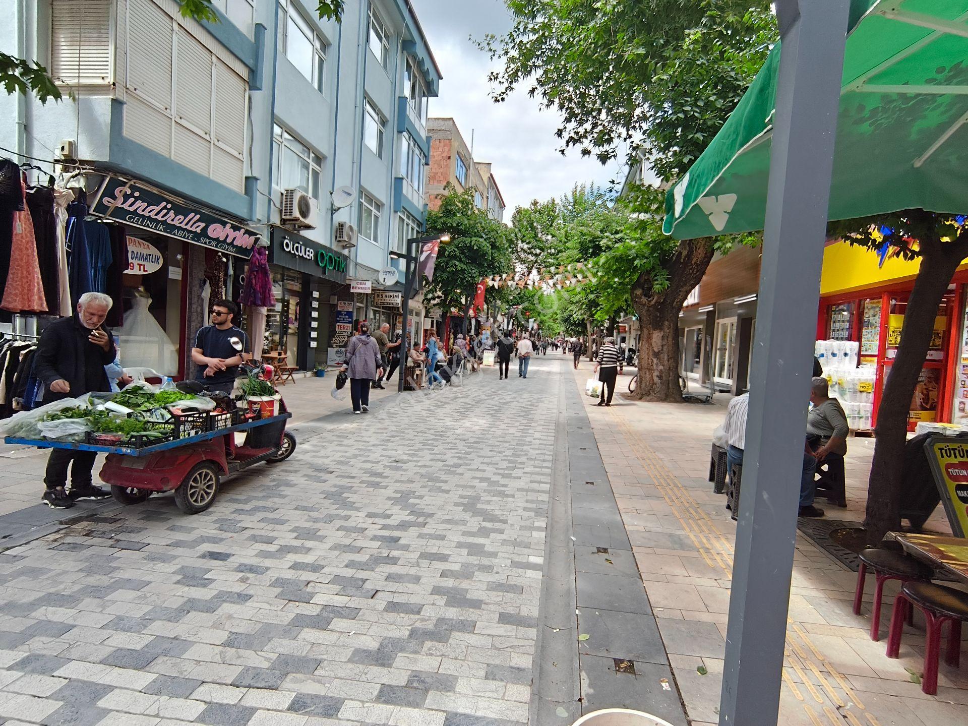 Bulut Yatırımdan 40 M² Merkezi Konumda Köşe Parsel Dükkan - Görsel 20