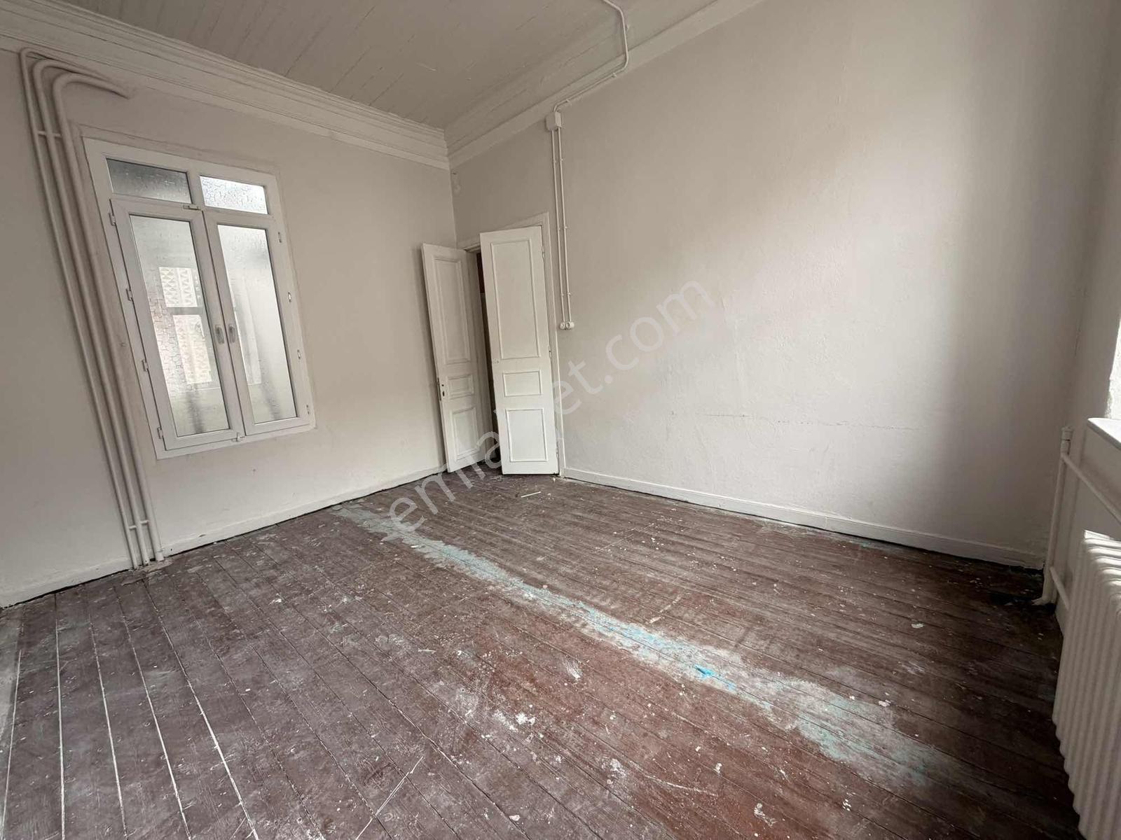 Edirne Mithatpaşa Mah. Tarihi Kiralık 3 Katlı İş Yeri - Görsel 23