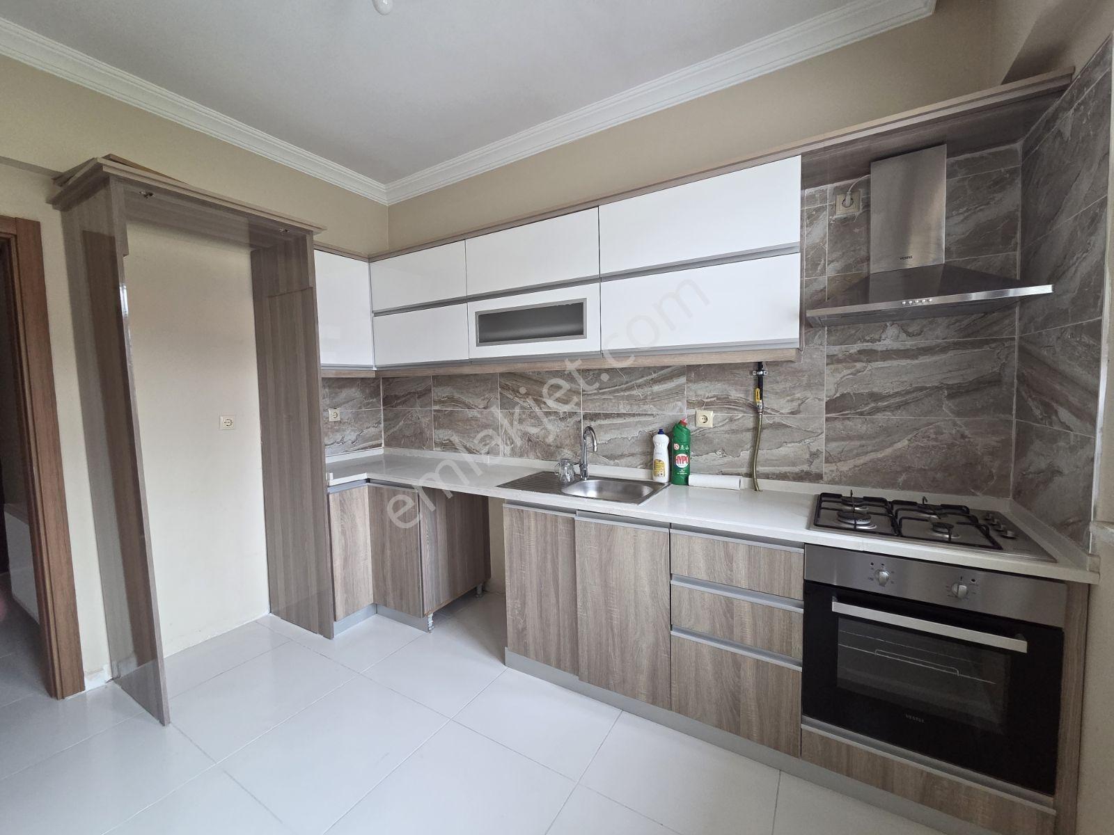 Kartepe Eşkioğlu Kardelen Sitesi Satılık 2+1 Arakat - Görsel 3
