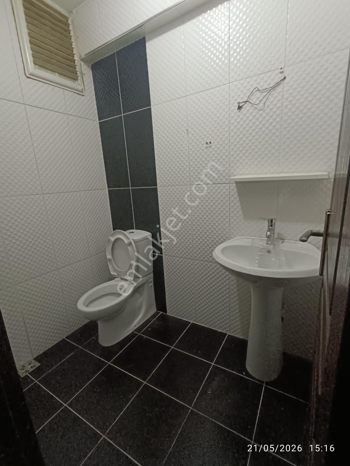 İnönü Mahallesinde 4+1 Metroya Yakın Kiralık Ters Dublex - Görsel 2