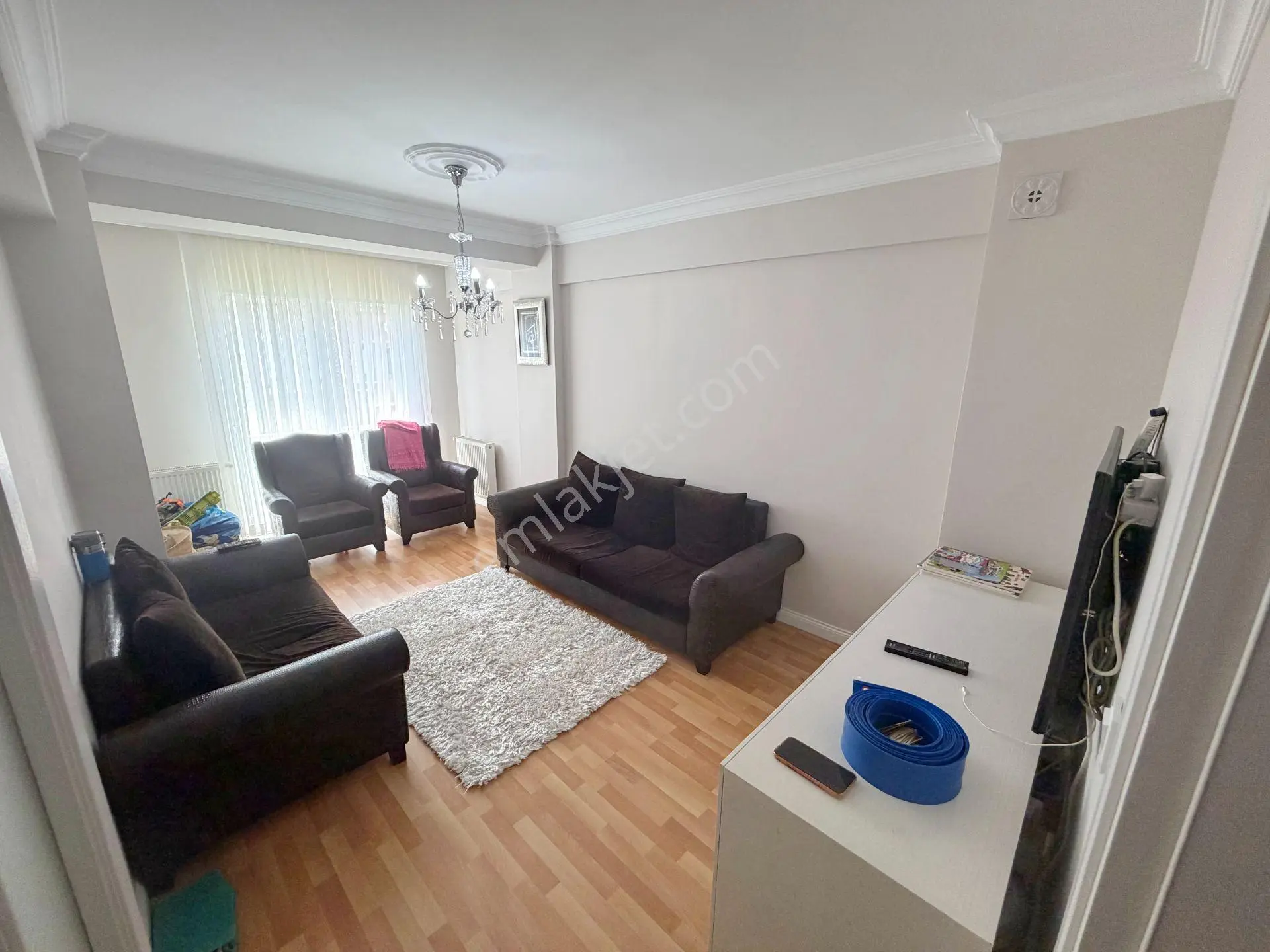 Meral R1805 Örnek Cd Yeni 14yaş Geniş Ön Cephe Uygun 2+1 Satılık