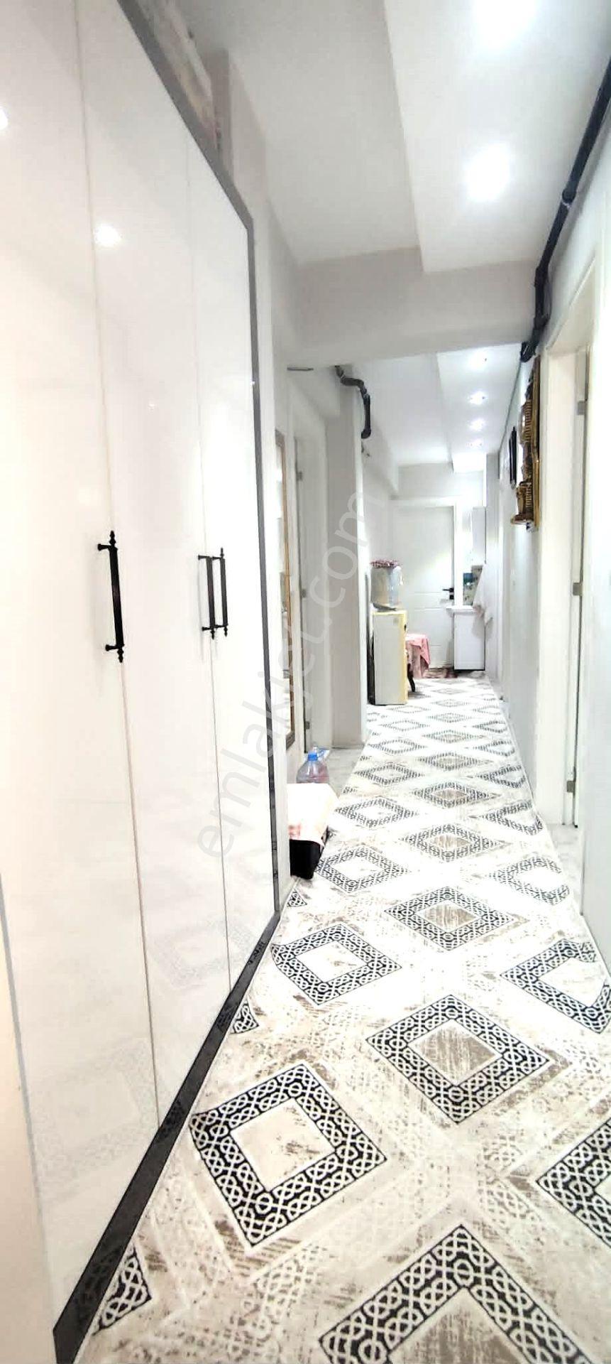 İlbadı Mahallesinde 3 Katlı Binanın 3. Katı 3 Yıllık 2+1/90 M2 Daire 3.700.000 Tl Satılıktır - Görsel 12