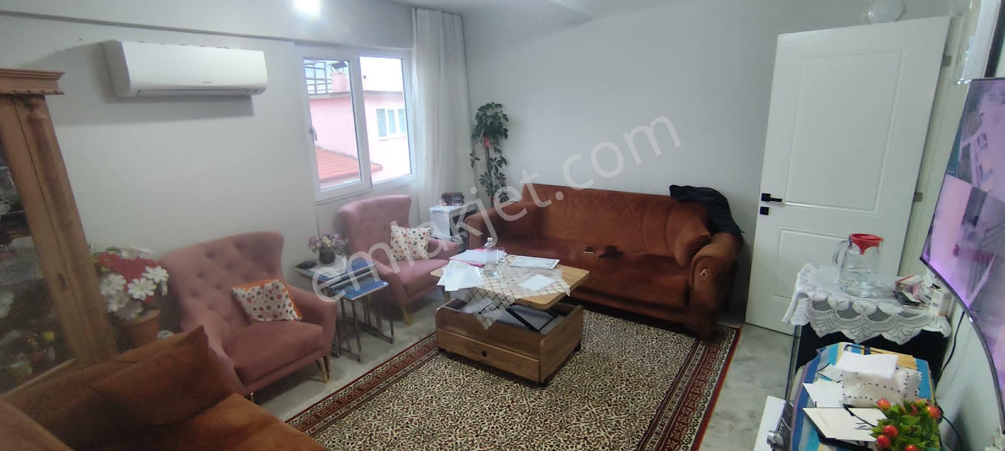 İlbadı Mahallesinde 3 Katlı Binanın 3. Katı 3 Yıllık 2+1/90 M2 Daire 3.700.000 Tl Satılıktır - Görsel 5