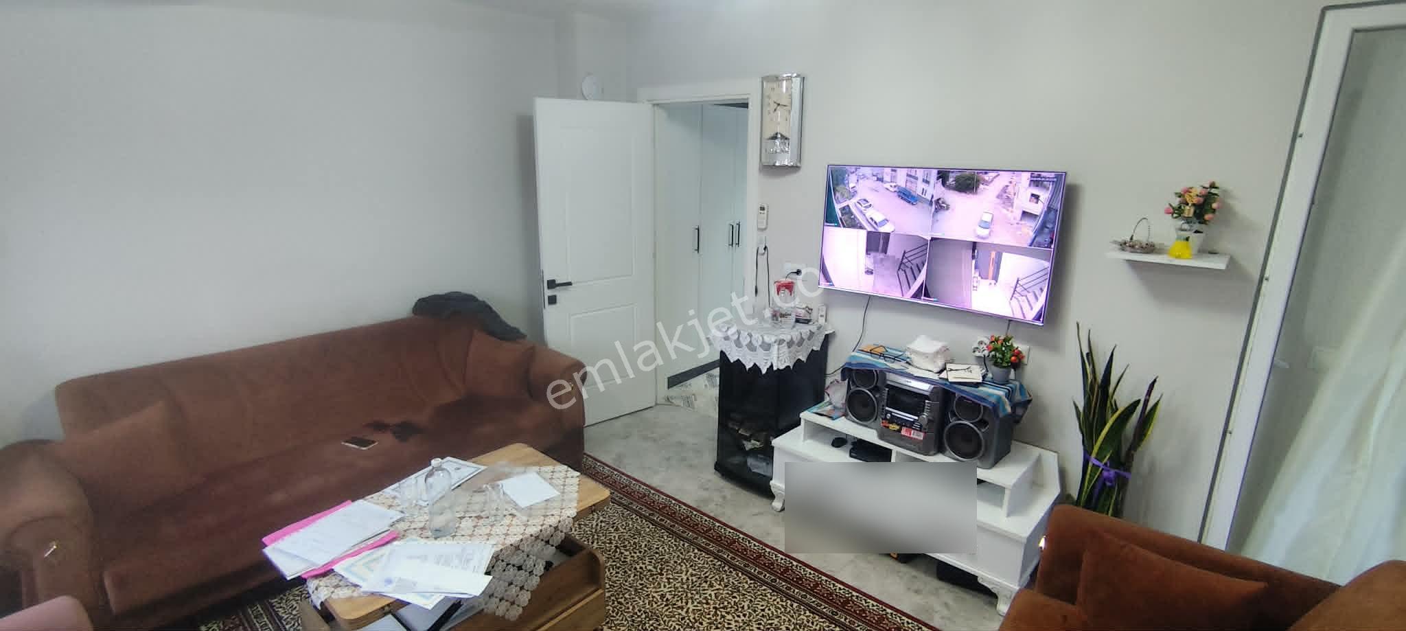 İlbadı Mahallesinde 3 Katlı Binanın 3. Katı 3 Yıllık 2+1/90 M2 Daire 3.700.000 Tl Satılıktır