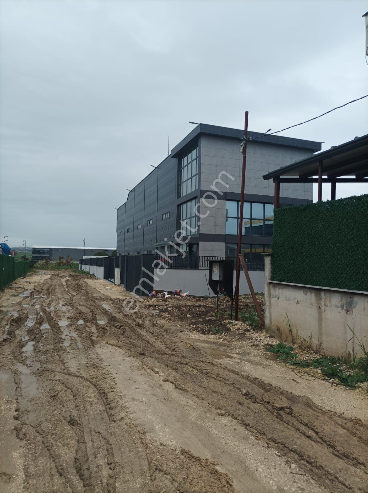 Silivri Selimpaşa'da Ticari İmarlı Müstakil Tapulu 198 M² Satılık Arsa - Görsel 5