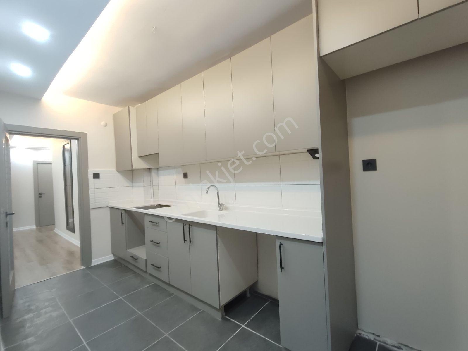 Çetinkya Civ Az Katlı İçi Ful Yaplı İskan Blv Üzer 3+1 Emsalsiz - Görsel 15