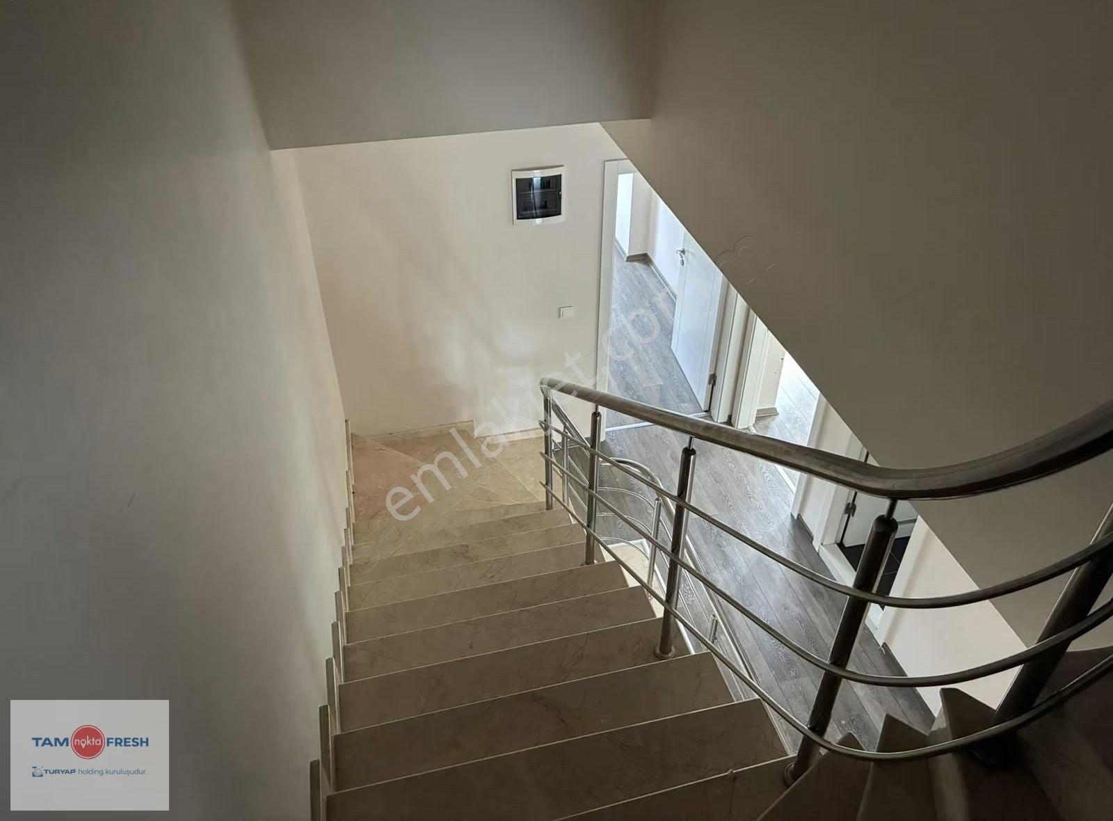 Limanreiste Özel Konumlu Ferah Bahçeli Geniş 4+1 Villa - Görsel 29